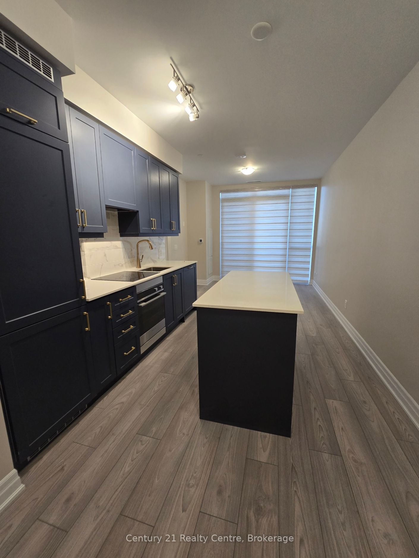 30 Elm Drive, #2002