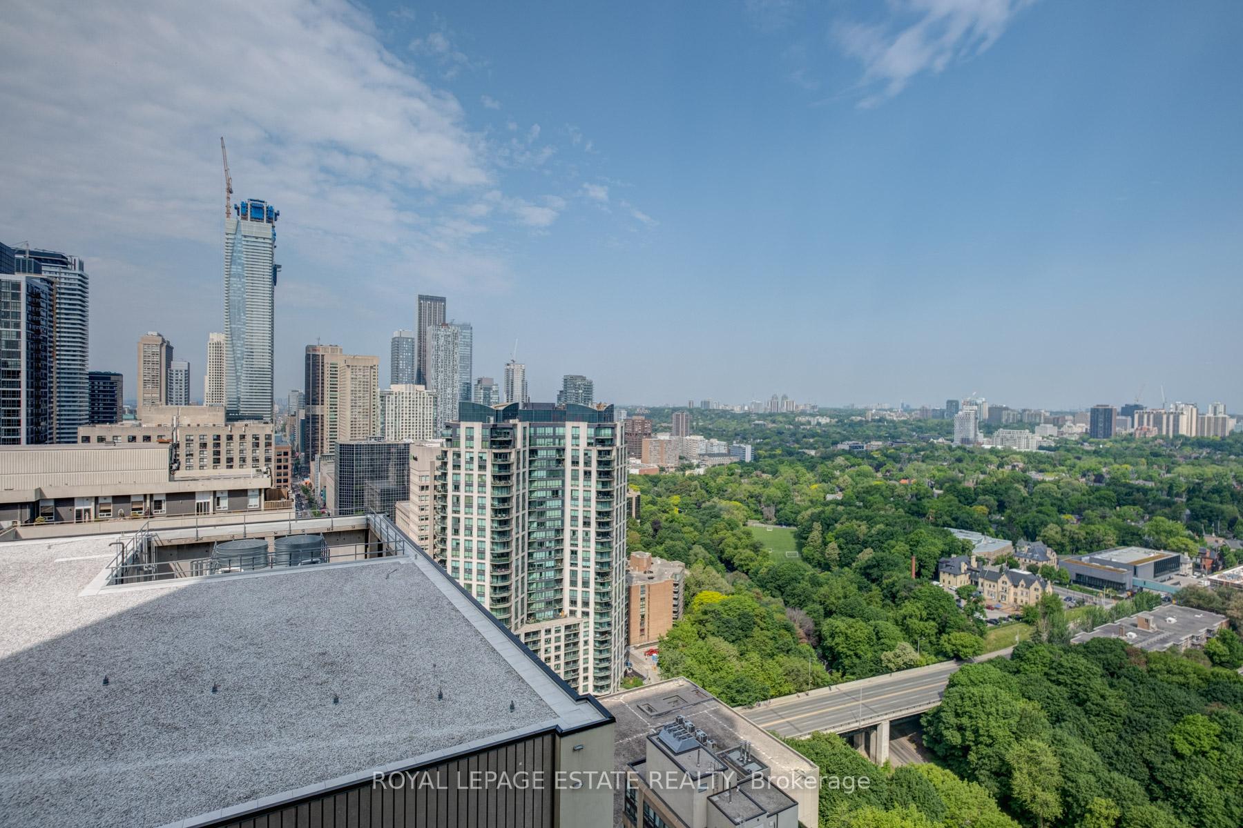 2 Bedrooms Condo at 395 Bloor, Toronto For sale