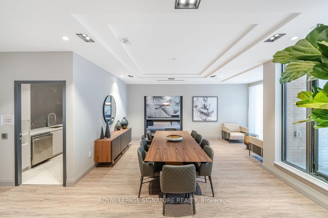 2 Bedrooms Condo at 293 The Kingsway,  Toronto For sale