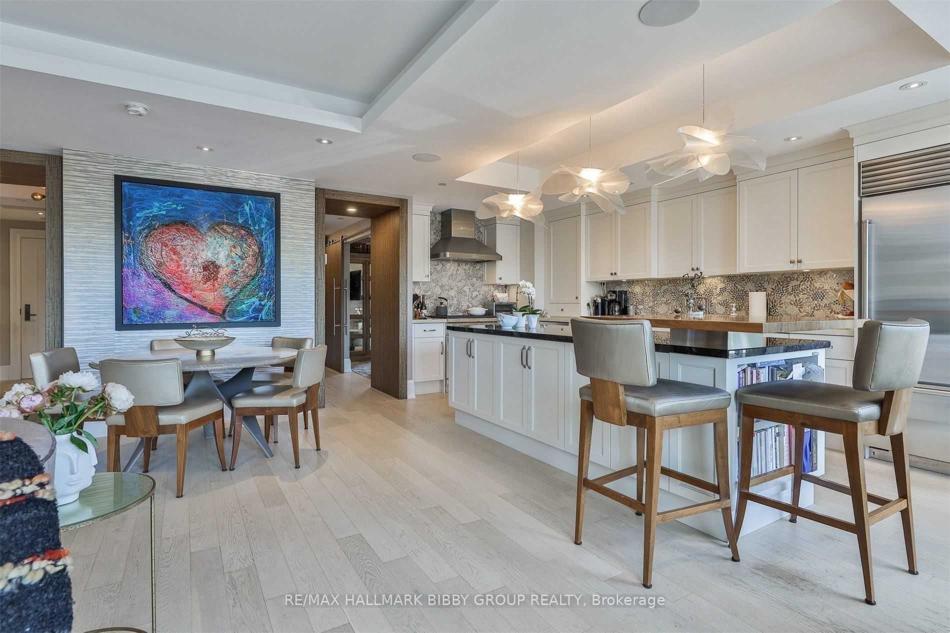 3 Bedrooms Condo at 181 Davenport,  Toronto For sale
