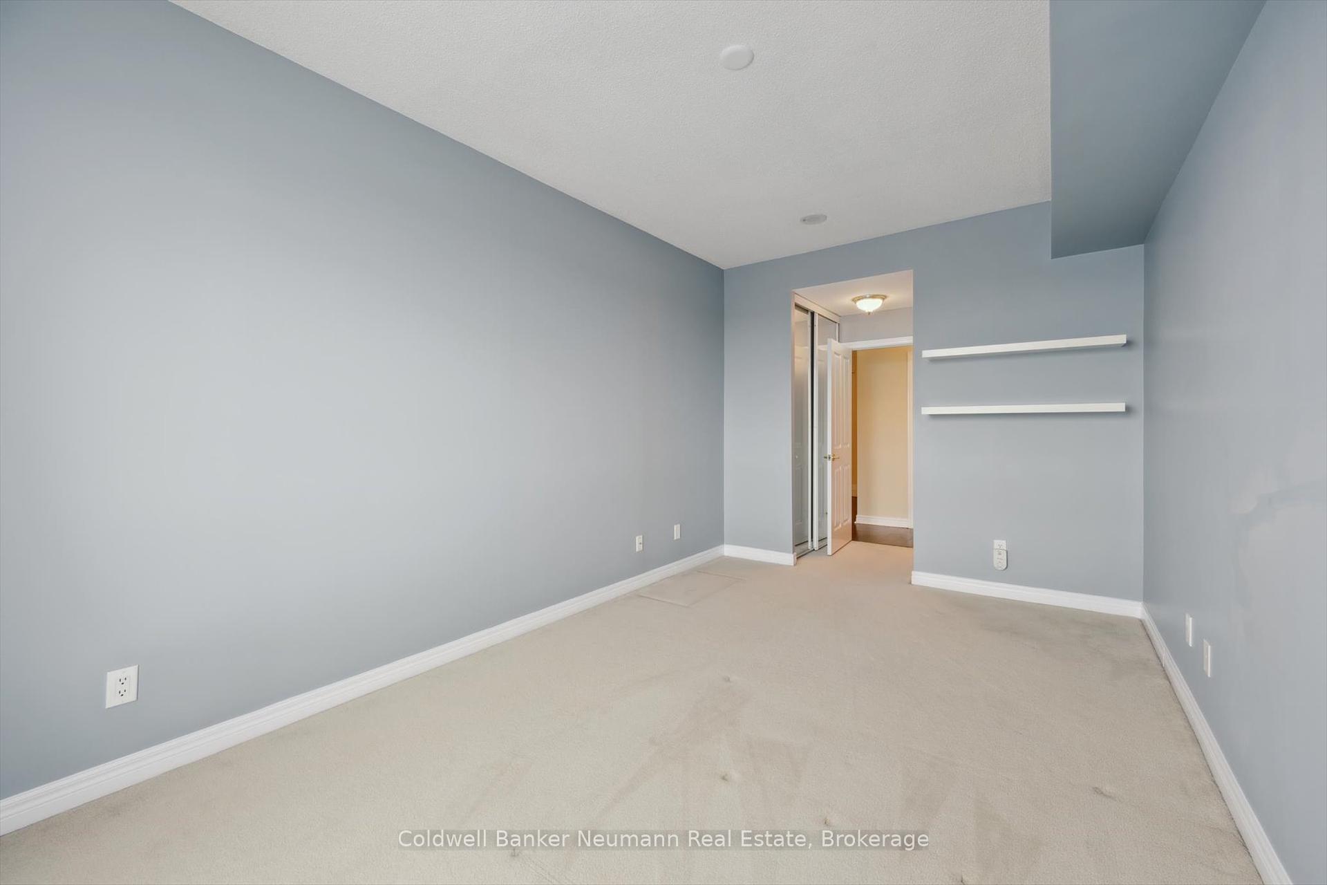 1 Bedroom Condo at 40 Old Mill, Oakville For sale