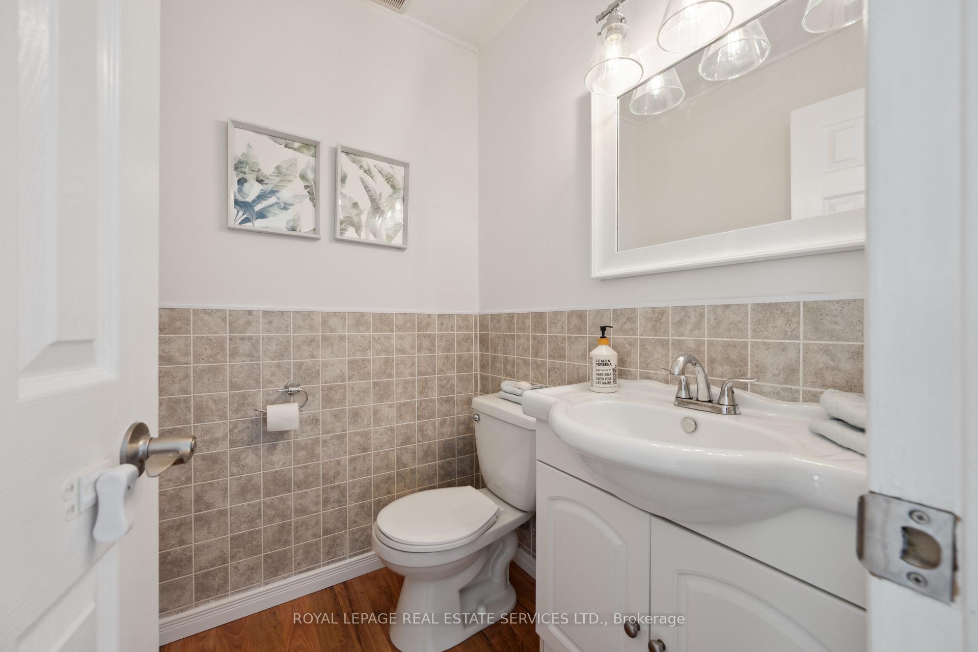 4 Bedrooms Condo at 6540 Falconer, Mississauga For sale