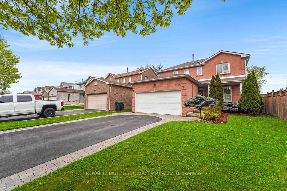 3189 Pebblewood Road, Mississauga, ON L5N 6P5