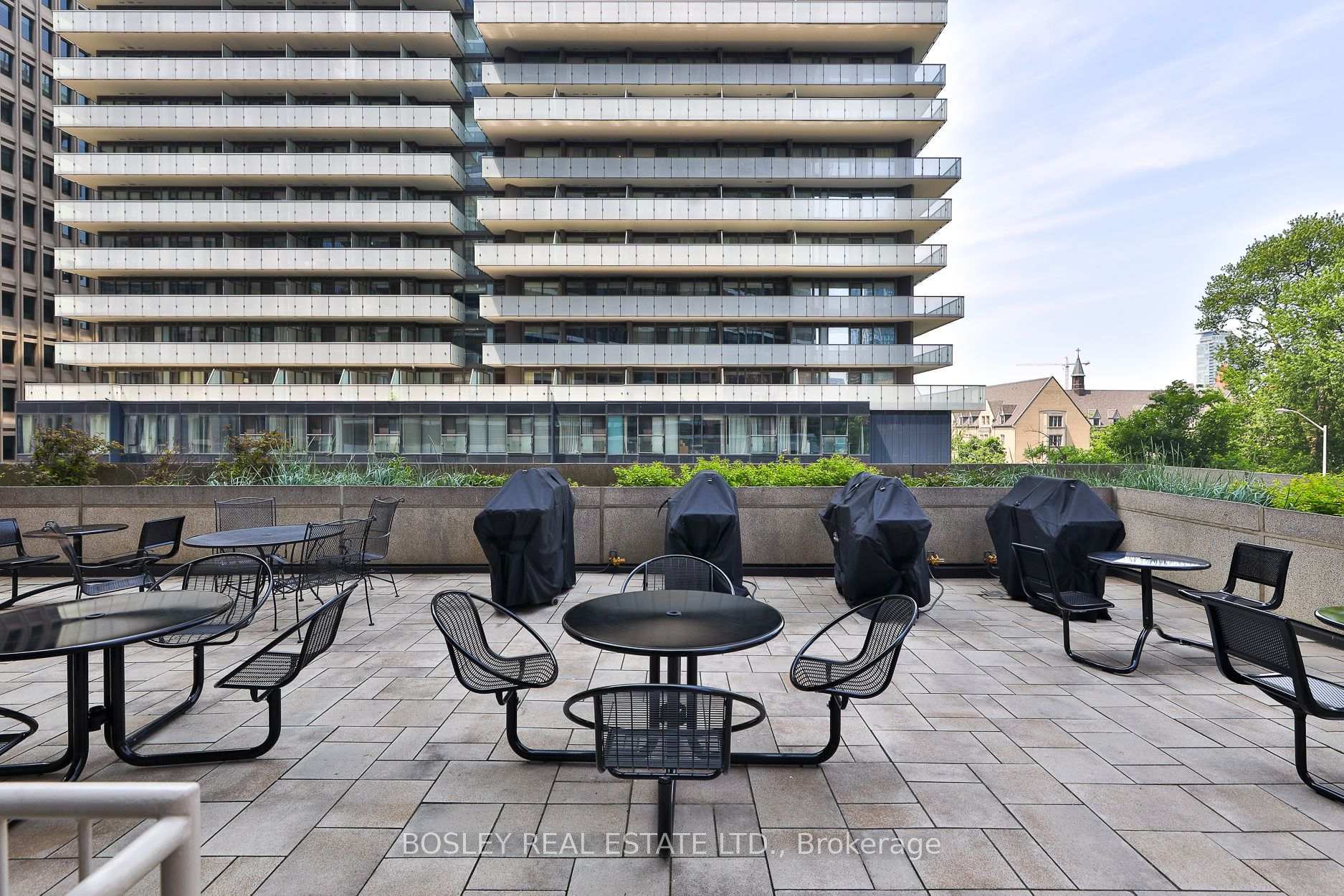 2 Bedrooms Condo at 1001 Bay, Toronto For sale