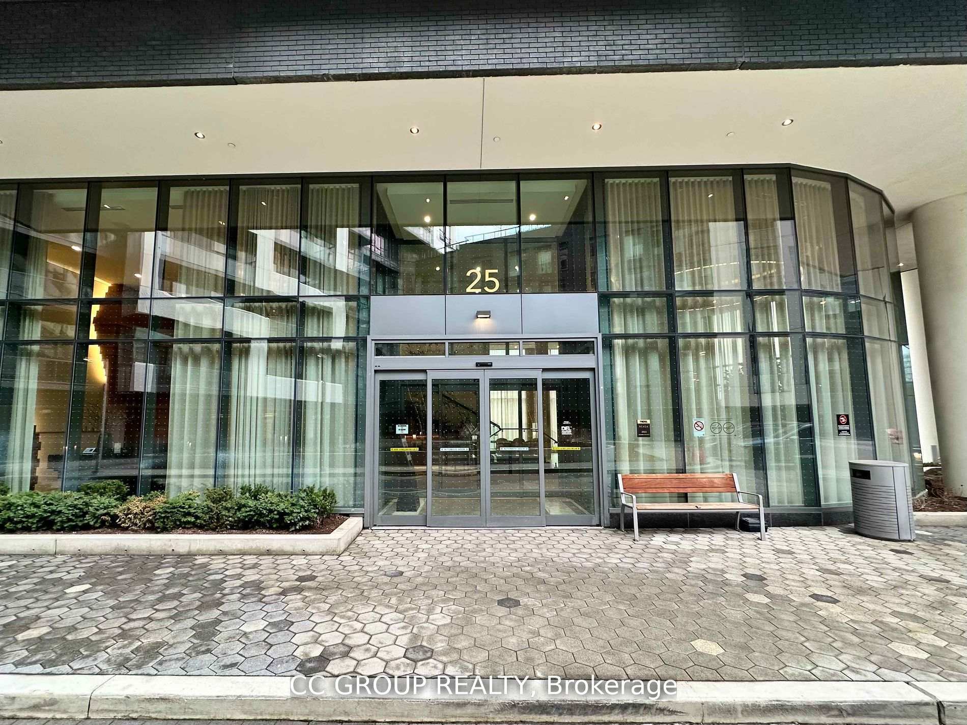 2 Bedrooms Condo at 25 Adra Grado, Toronto For sale