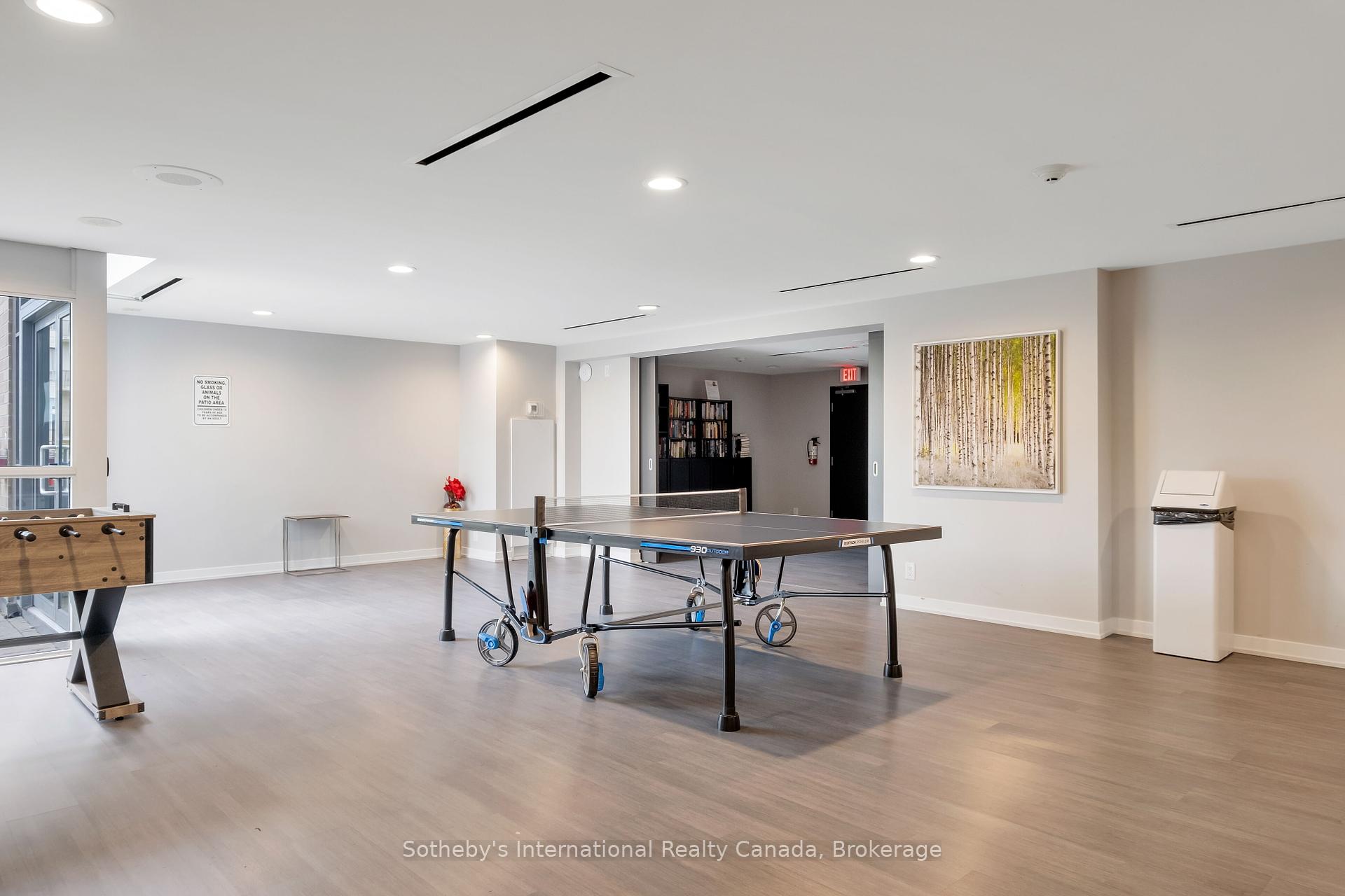 2 Bedrooms Condo at 1940 Ironstone, Burlington For sale