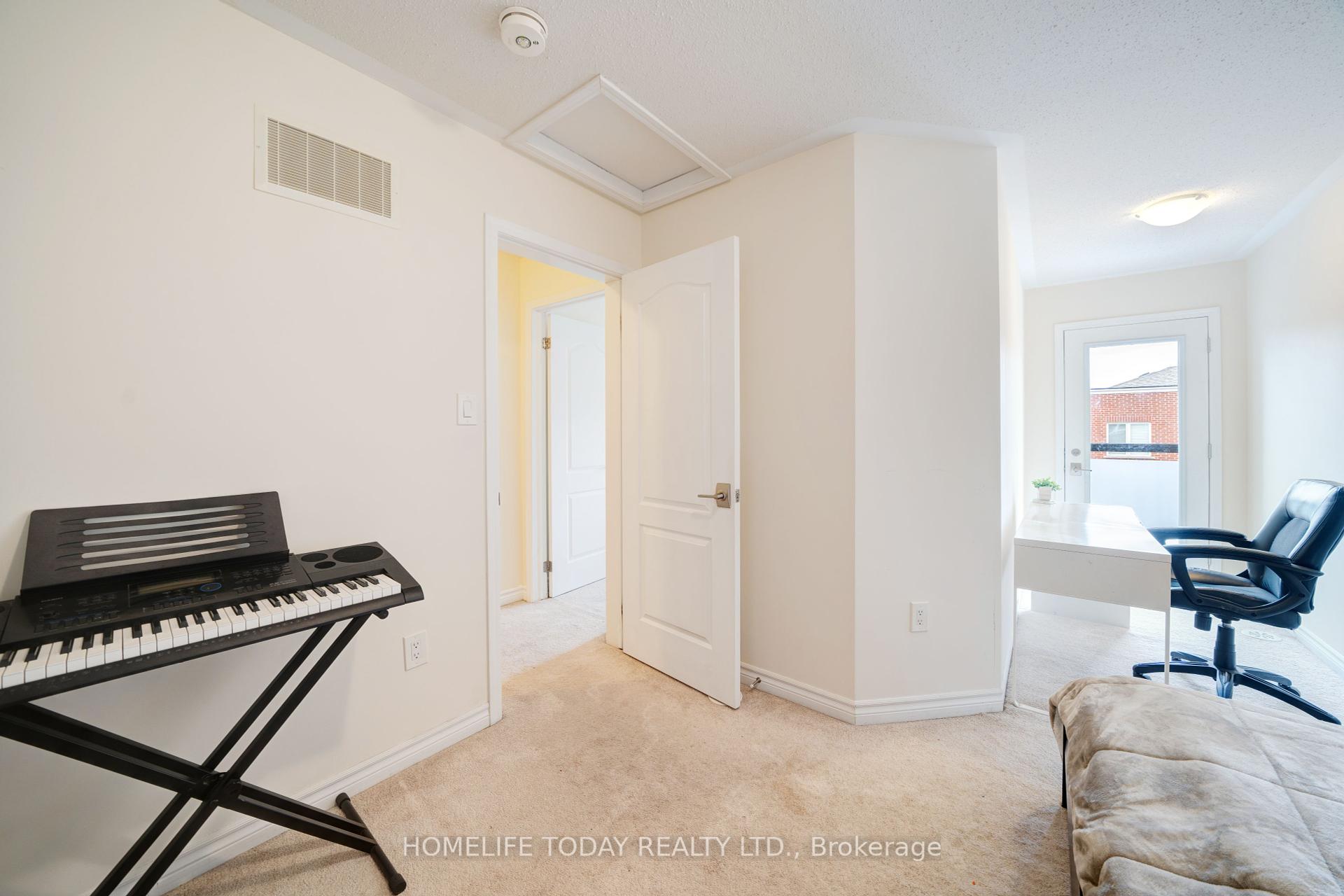 3 Bedrooms Condo at 45 Heron Park, Toronto For sale
