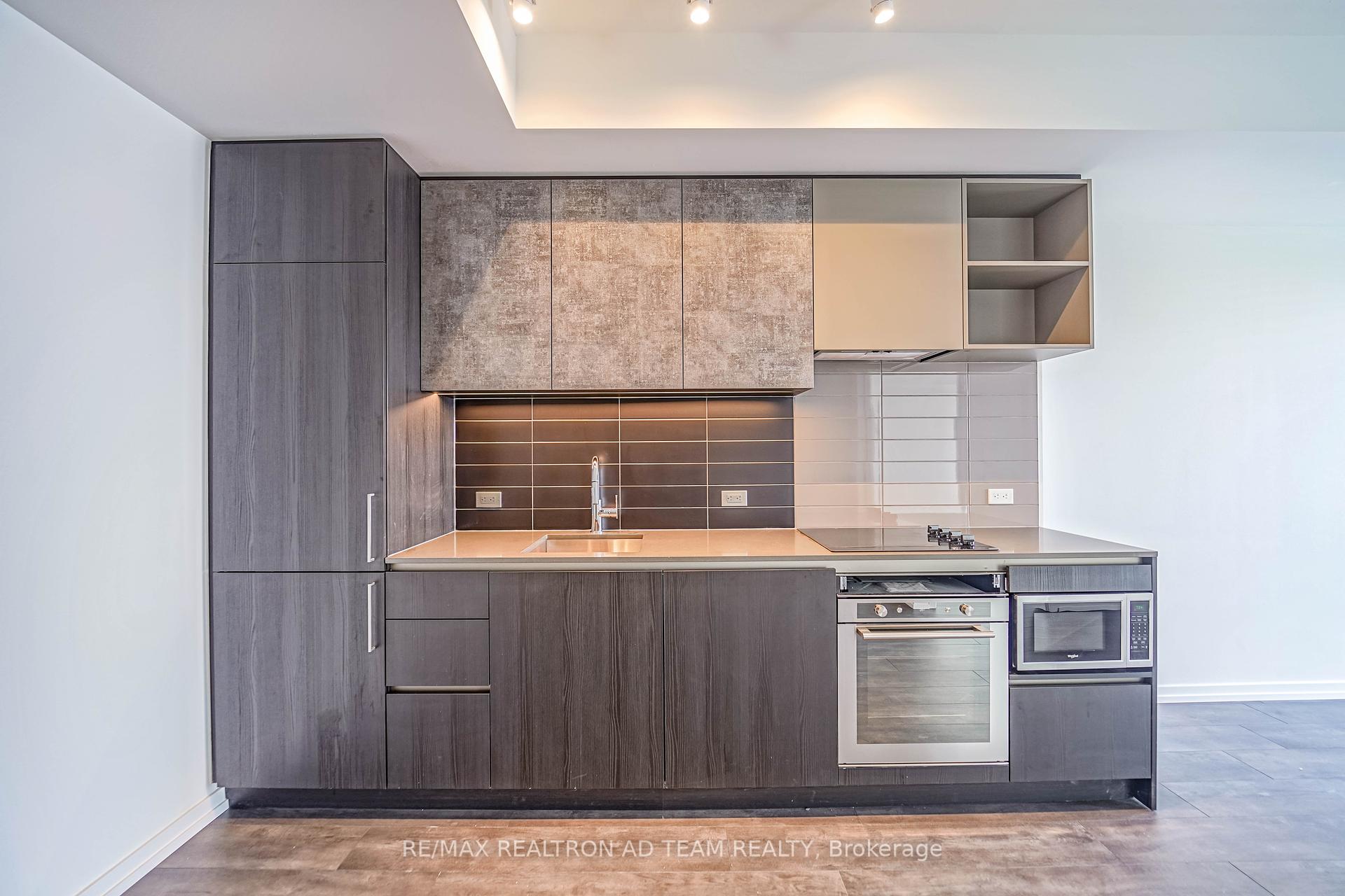 1 Bedroom Condo at 1000 Portage, Vaughan For sale