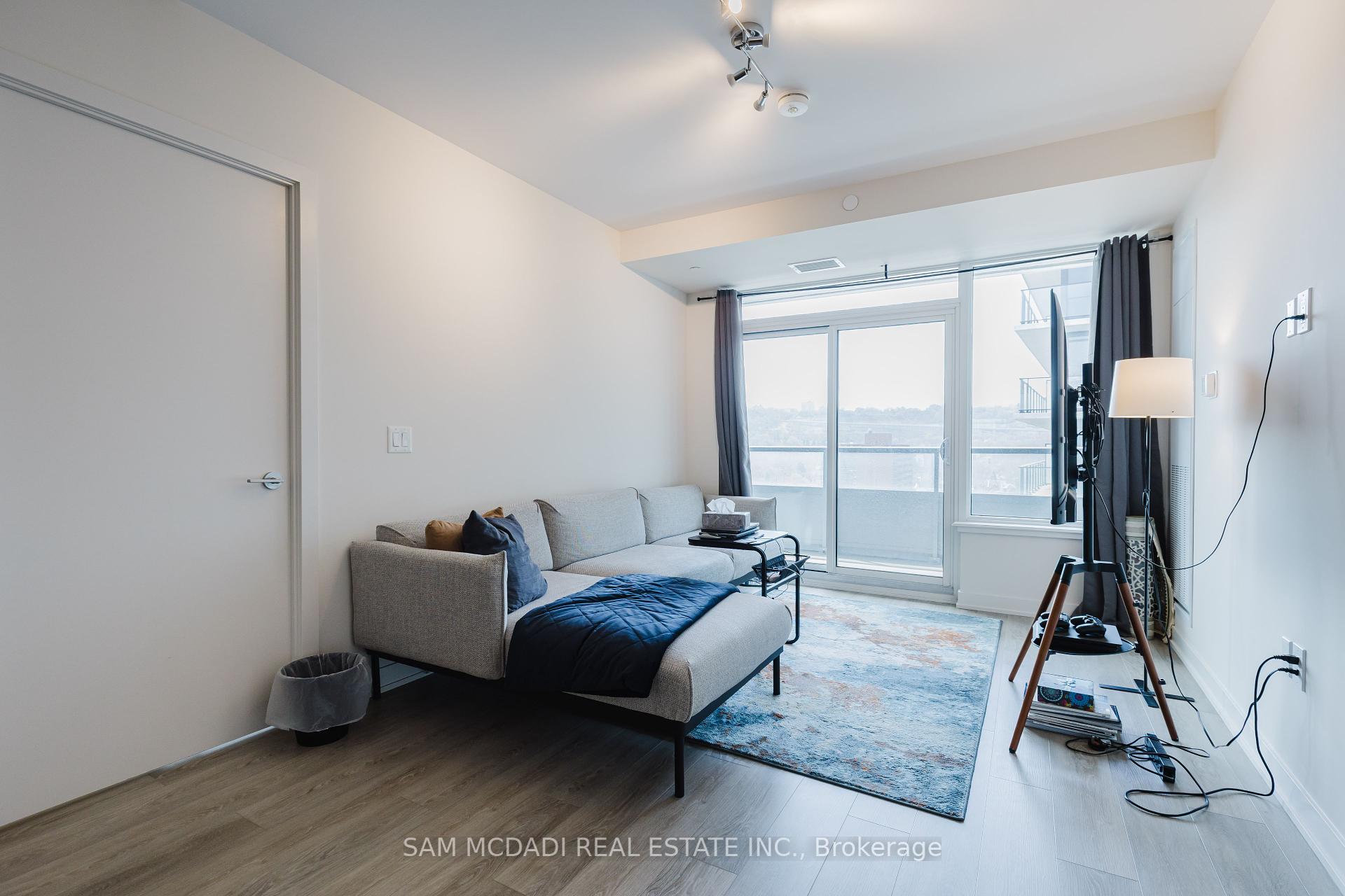 2 Bedrooms Condo at 212 King William,  Hamilton For sale