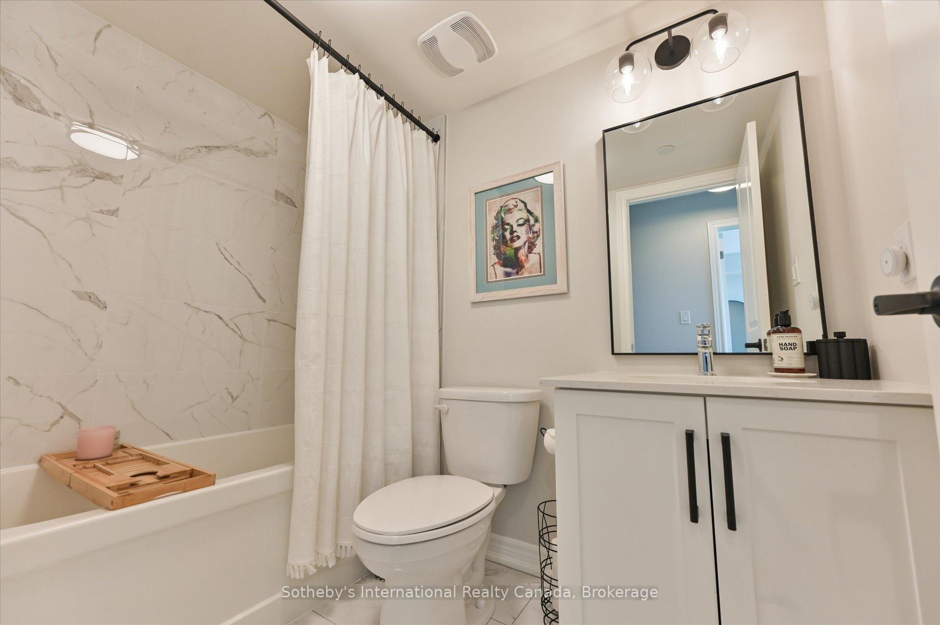 2 Bedrooms Condo at 2199 Lillykin, Oakville For sale