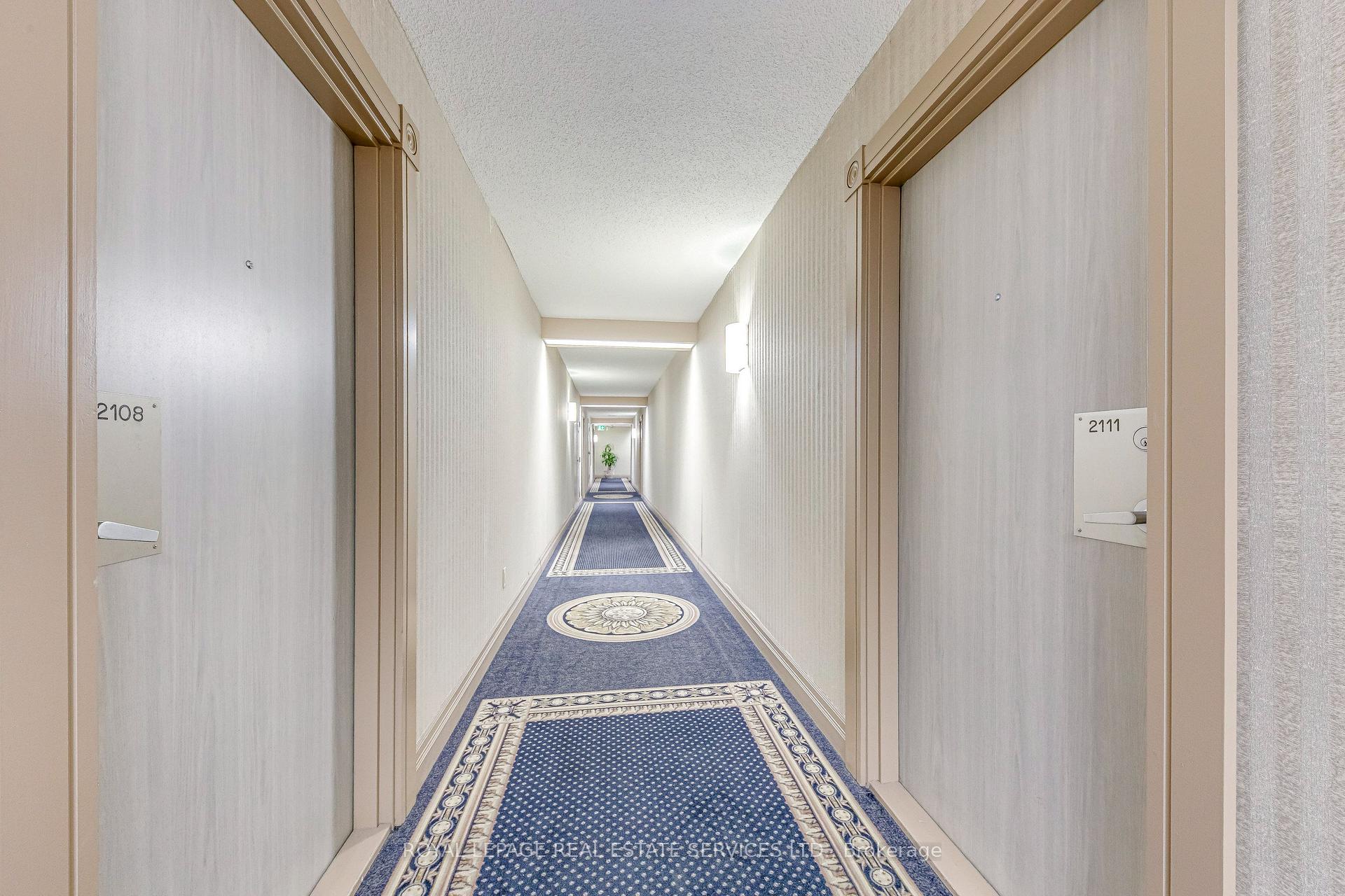 2 Bedrooms Condo at 3605 Kariya, Mississauga For sale