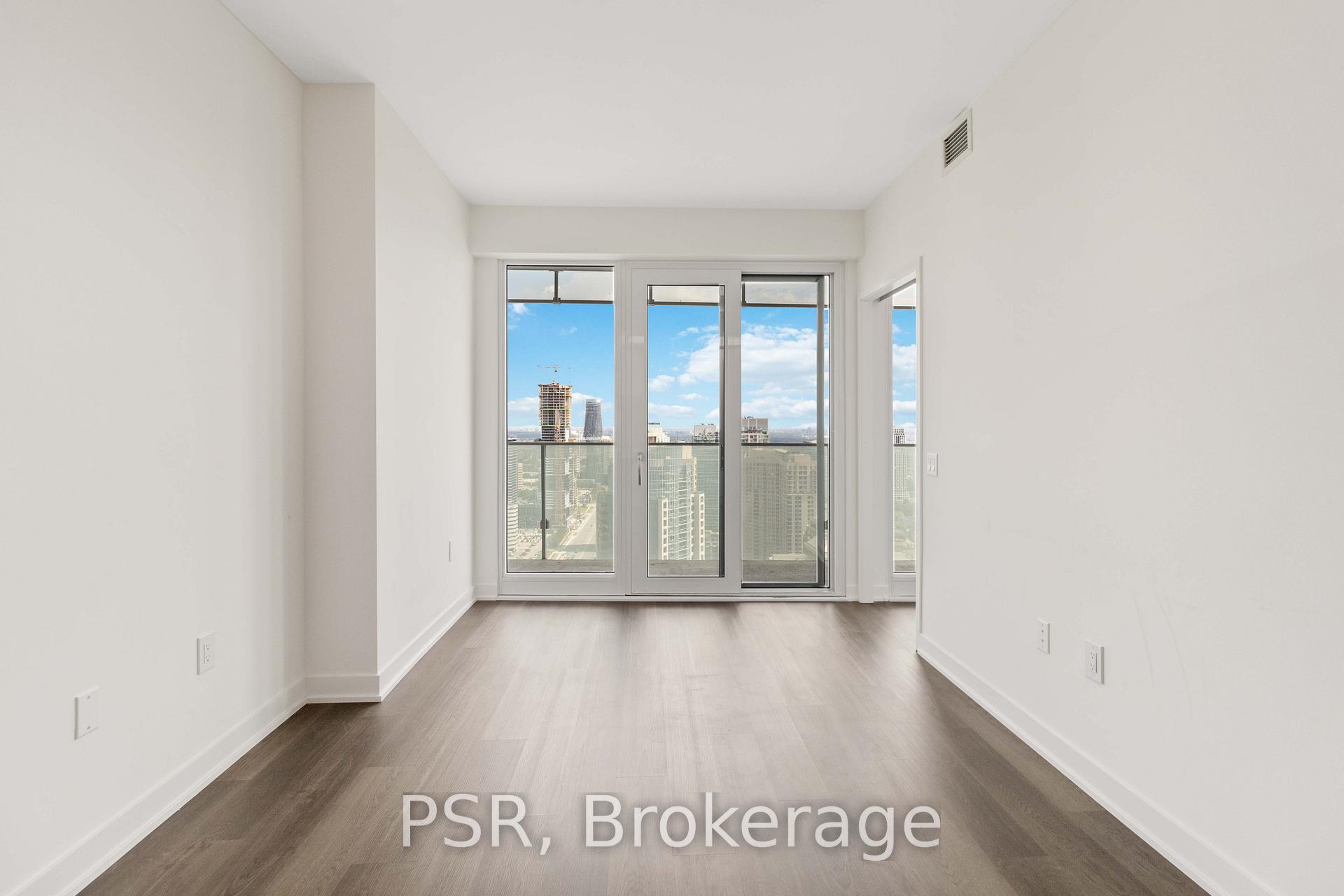 3 Bedrooms Condo at 3900 Confederation, Mississauga For sale