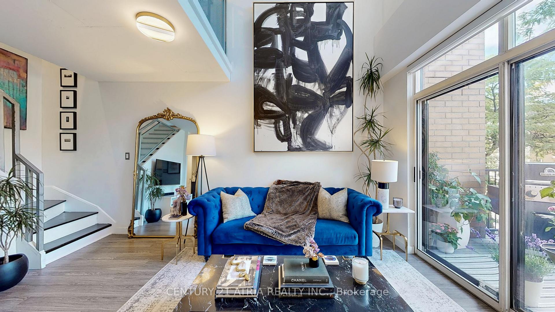2 Bedrooms Condo at 800 King, Toronto For sale