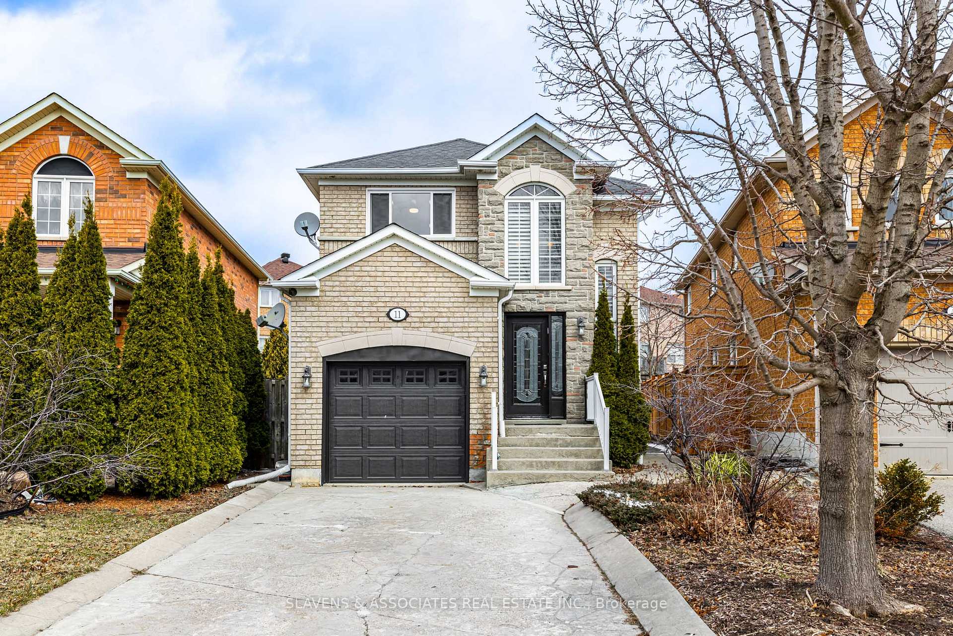 11 Bestview Crescent, Vaughan, ON L6A 3S8