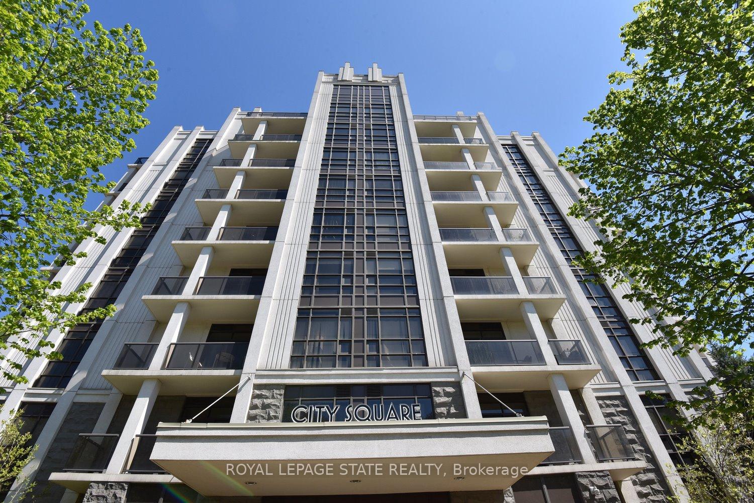 2 Bedrooms Condo at 90 Charlton, Hamilton For sale