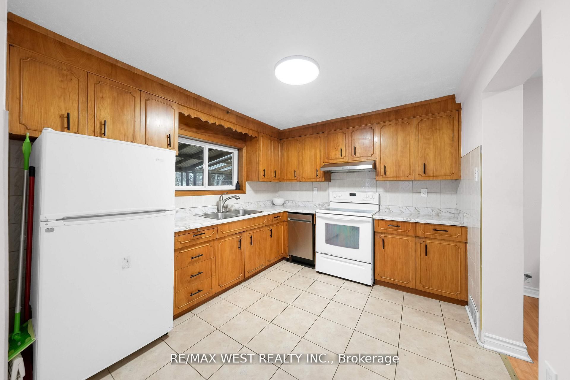39 Frances Avenue