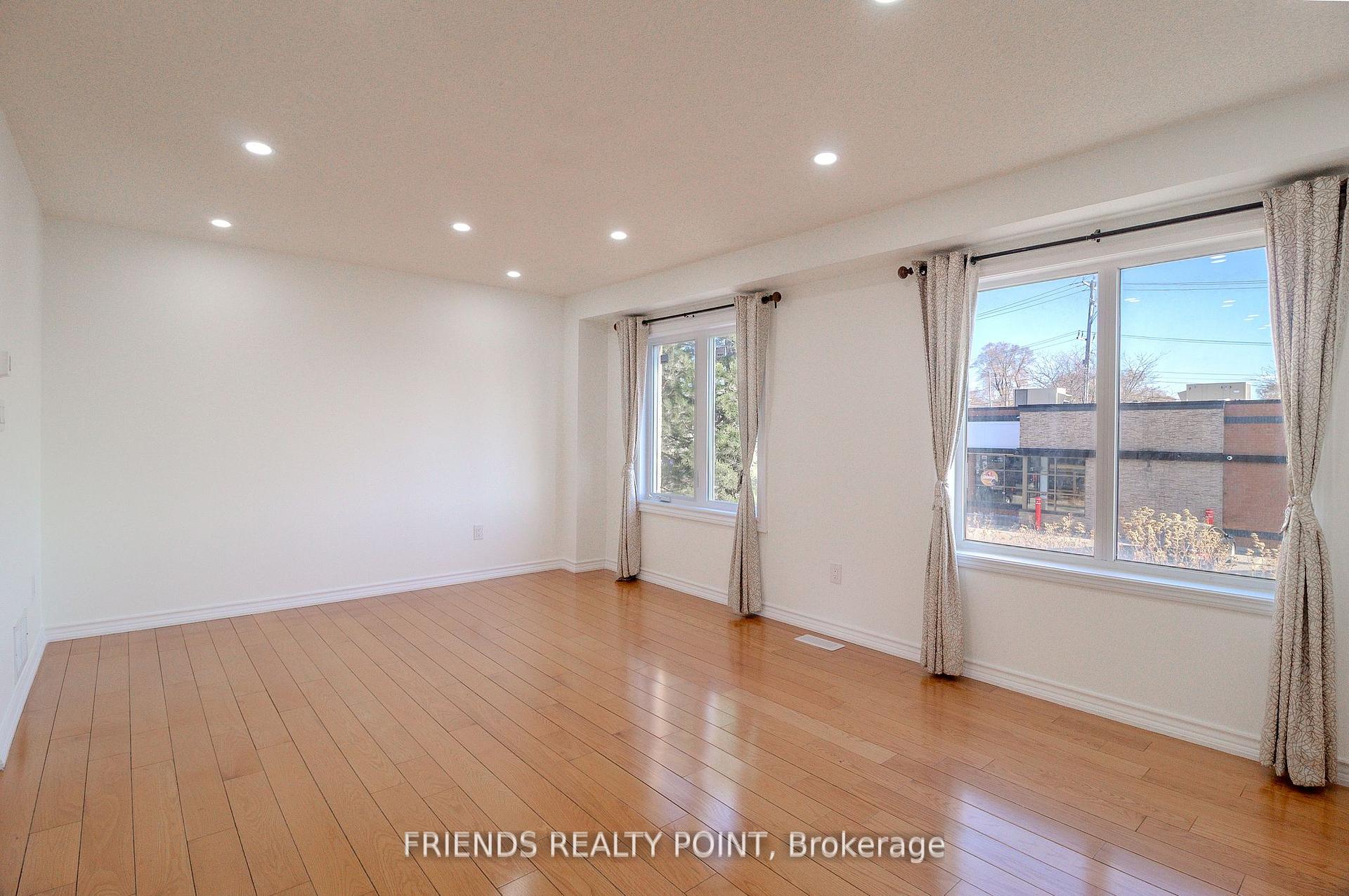 4 Bedrooms Condo at 1075 Ellesmere, Toronto For sale
