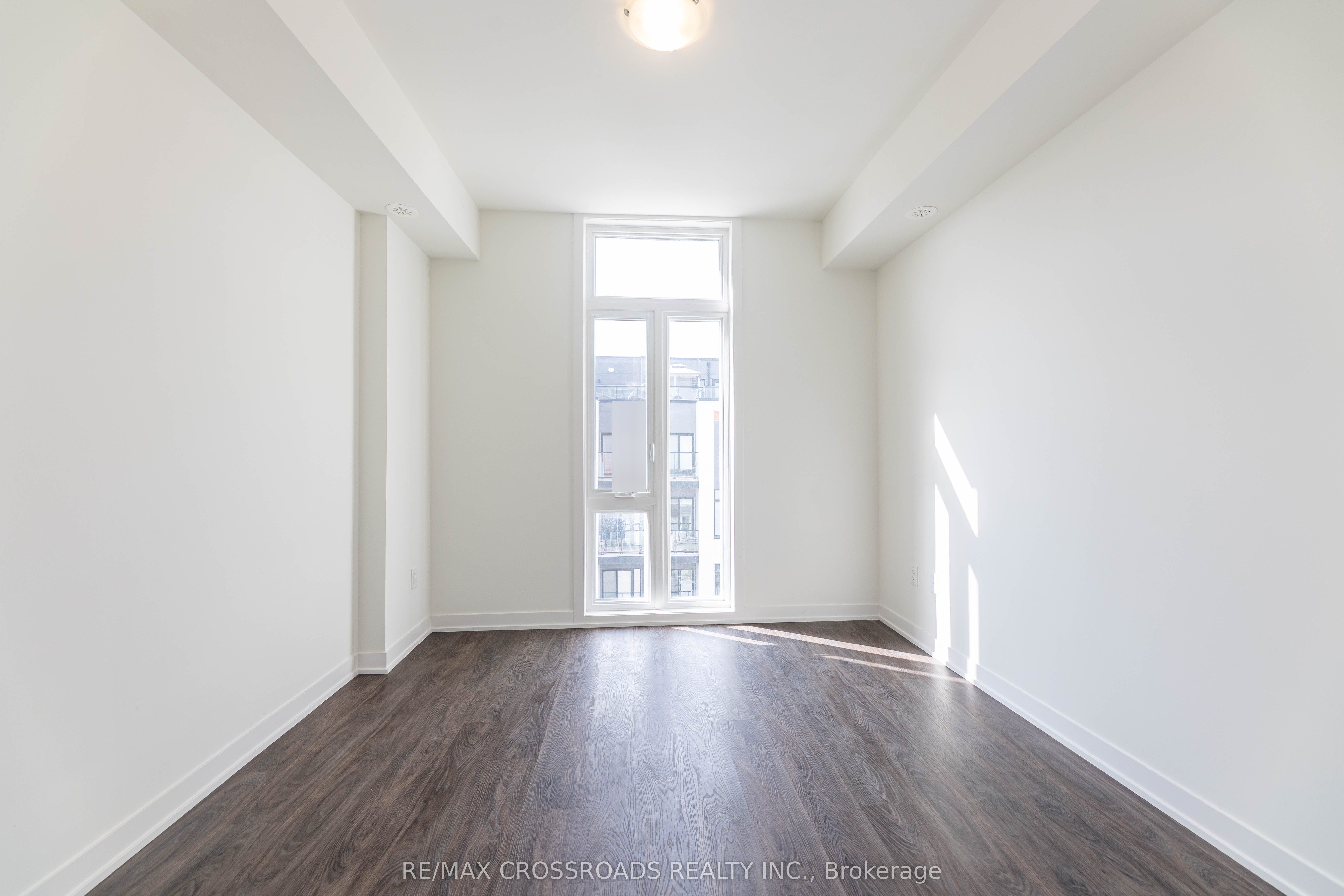10 David Eyer Road E, #1203