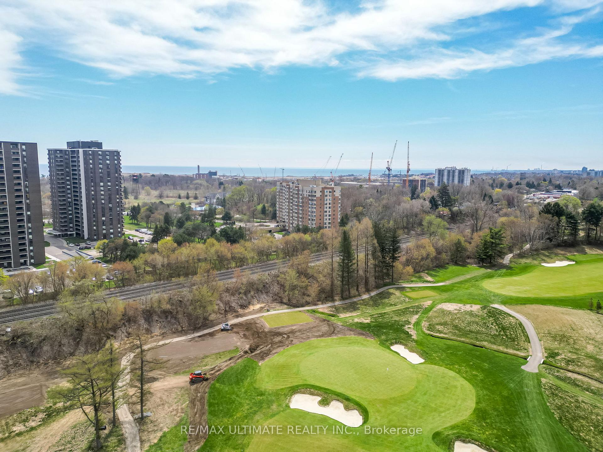 2 Bedrooms Condo at 1485 Lakeshore,  Mississauga For sale