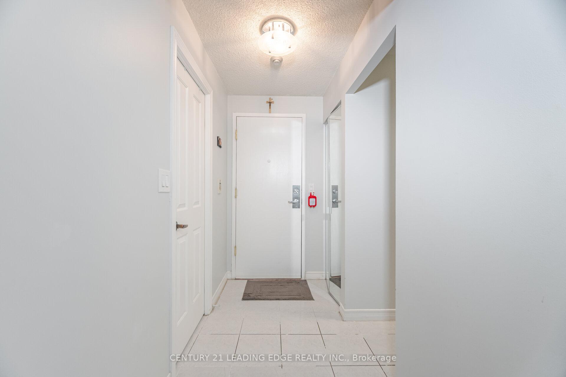 3 Bedrooms Condo at 68 Corporate, Toronto For sale