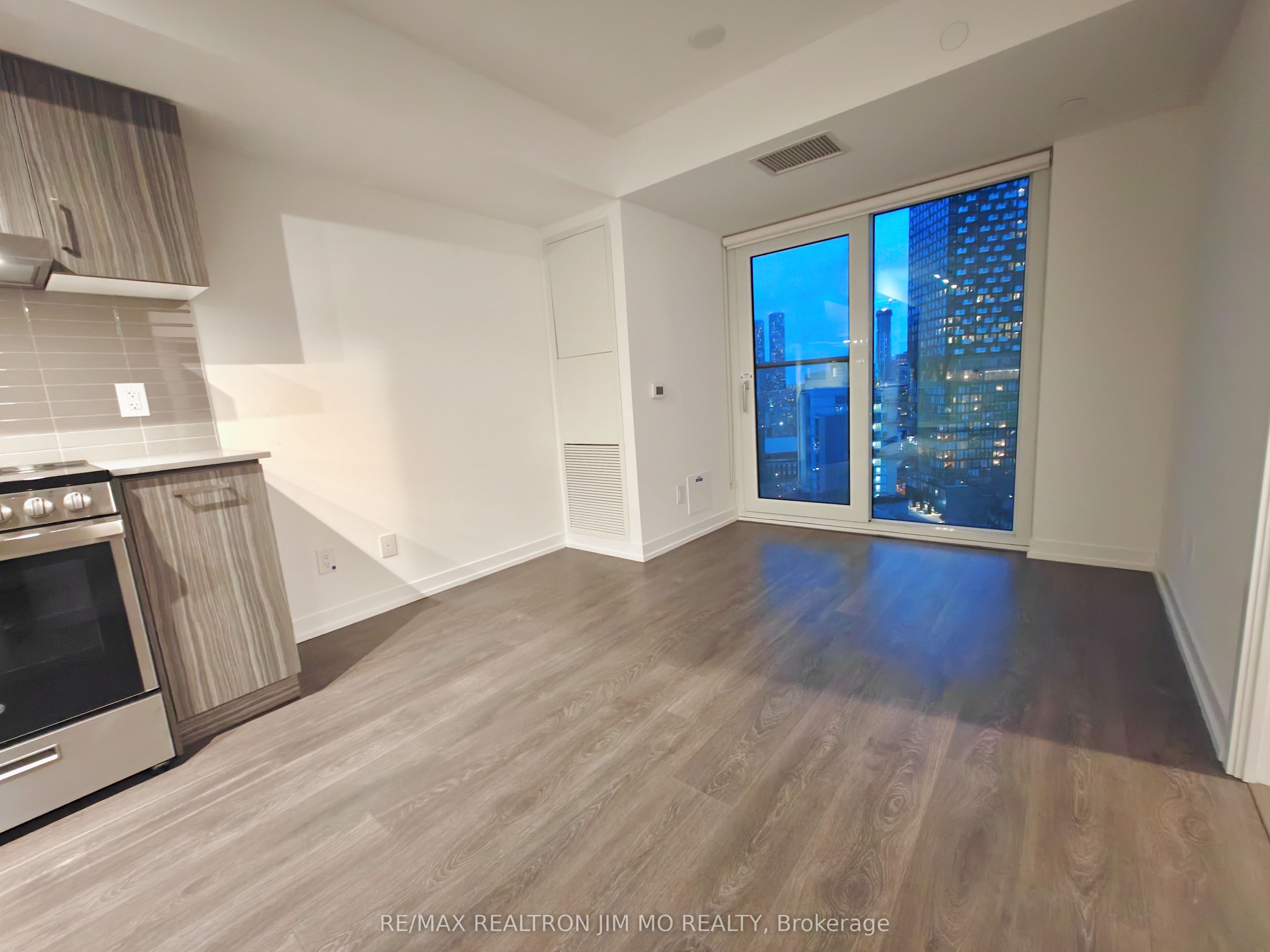 219 Dundas Street E, #1907