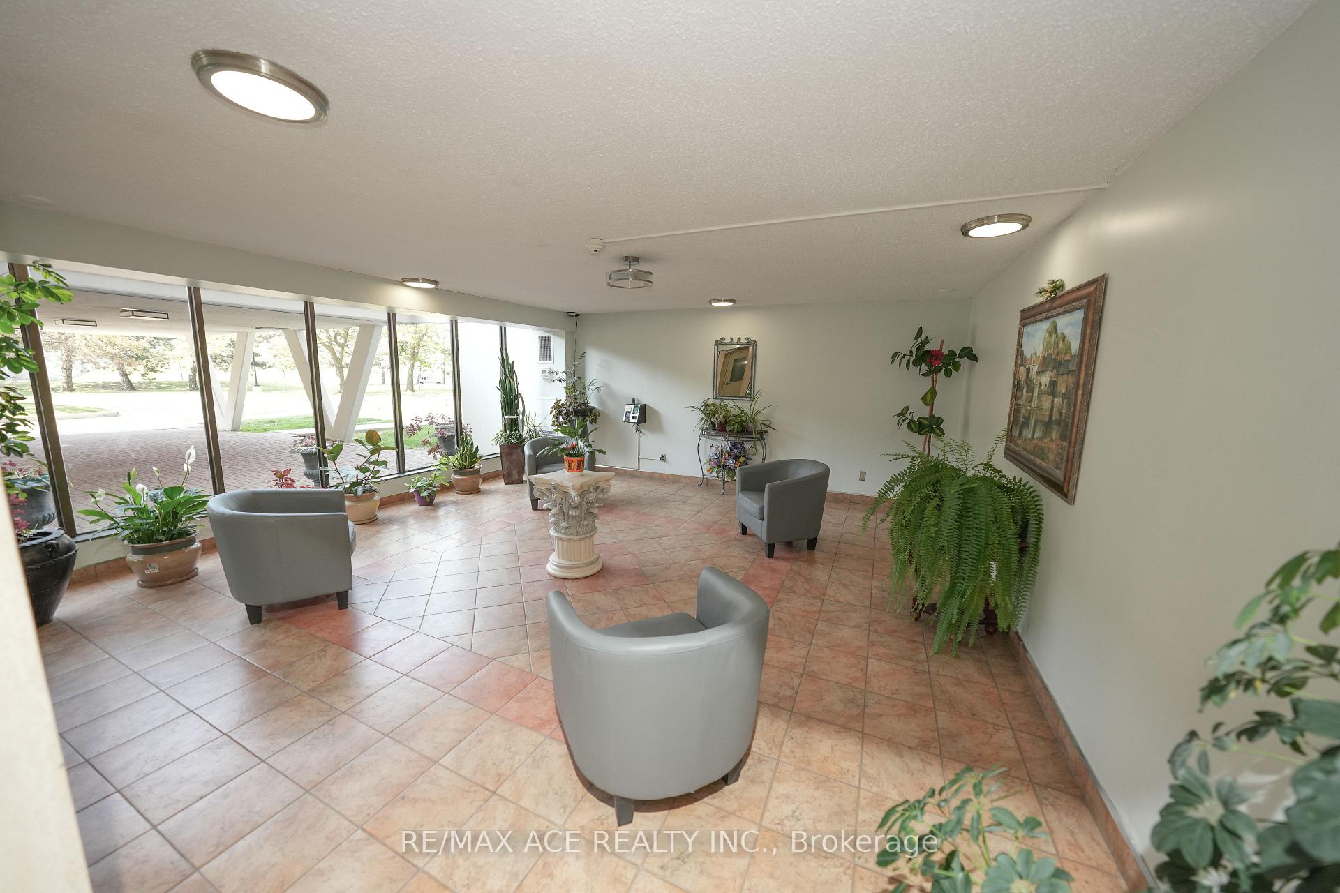 2 Bedrooms Condo at 301 Prudential, Toronto For sale