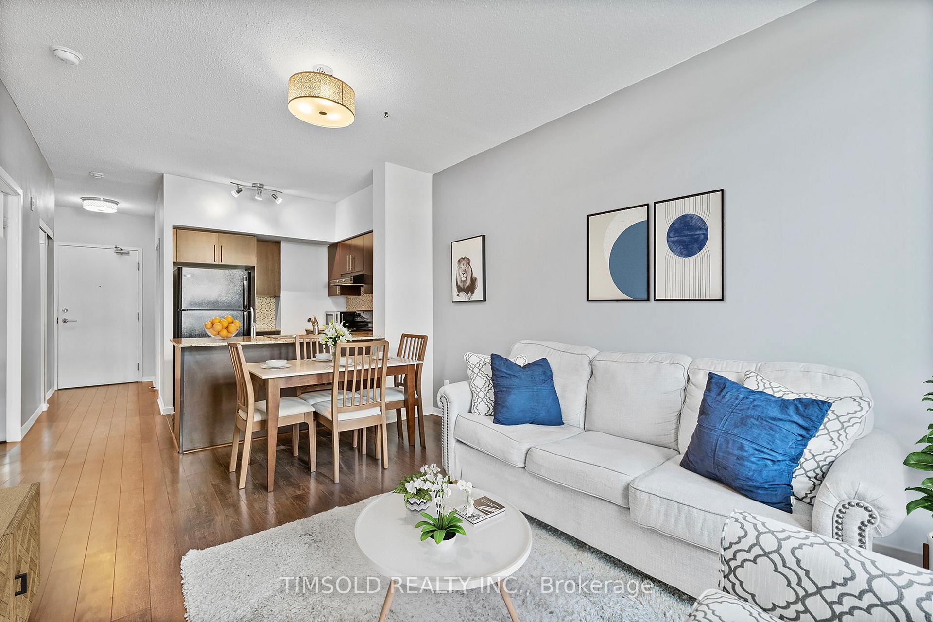 2 Bedrooms Condo at 120 Dallimore, Toronto For sale