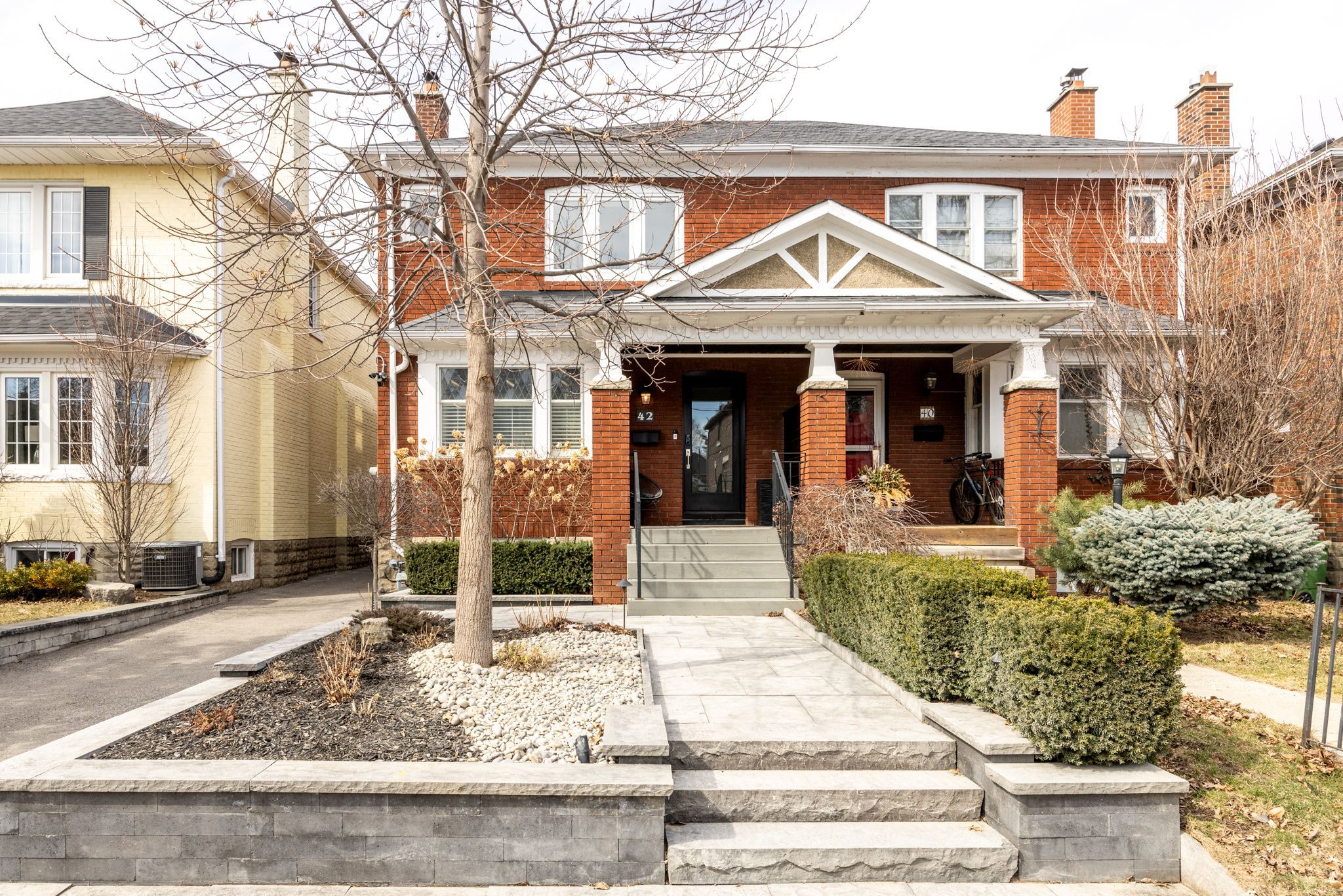 42 Roe Avenue