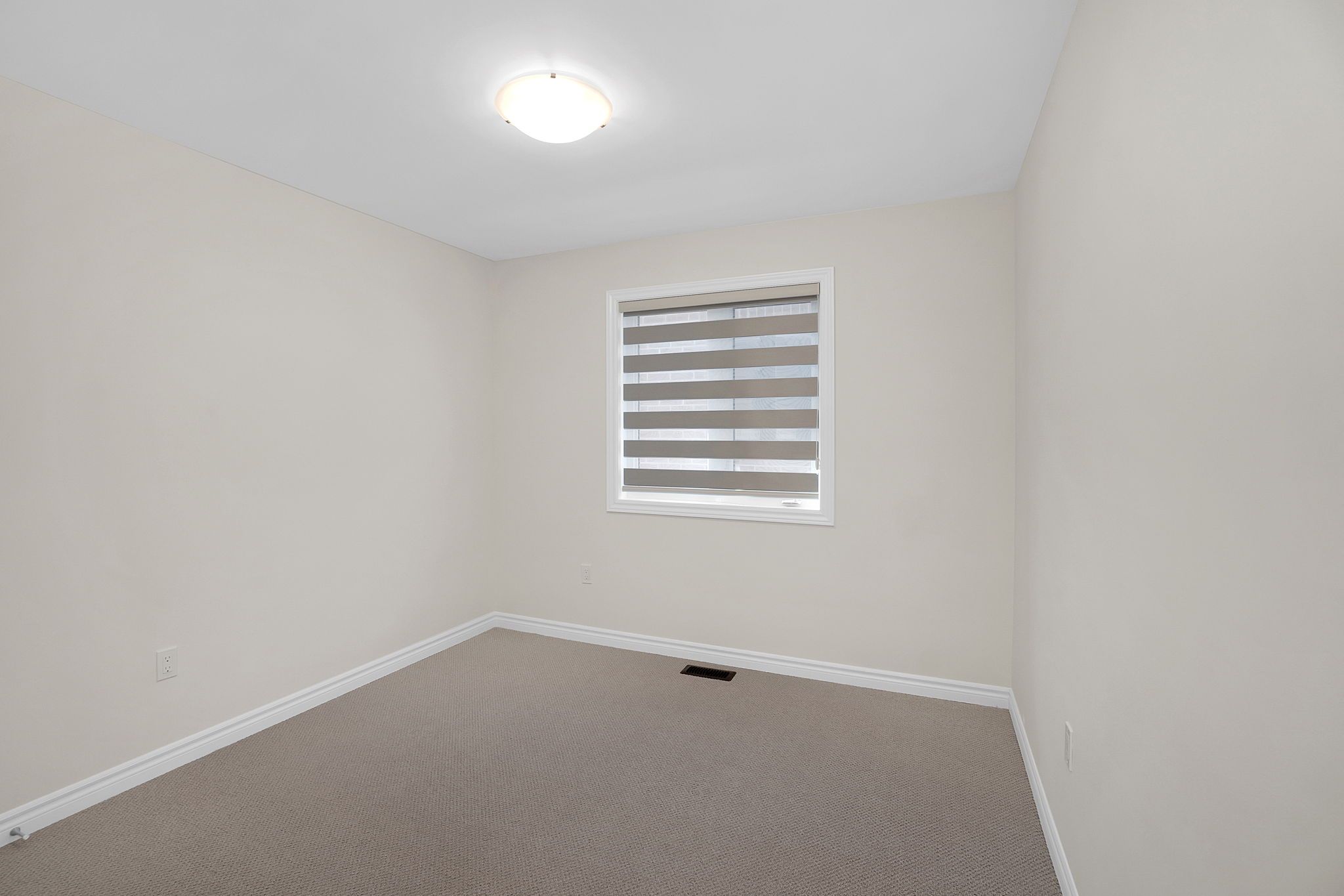 206 Ferragine Crescent