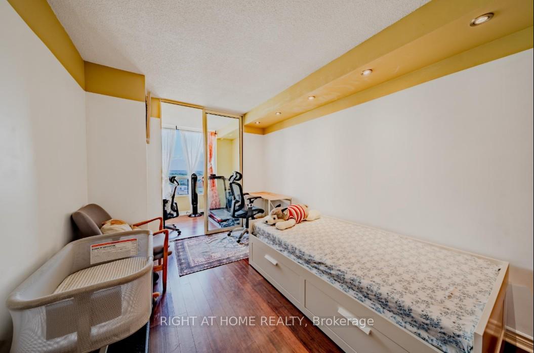 3 Bedrooms Condo at 5765 Yonge, Toronto For sale