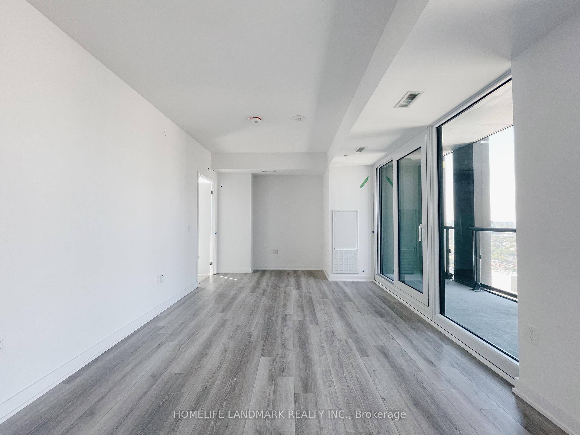 3 Bedrooms Condo at 238 Simcoe,  Toronto For sale