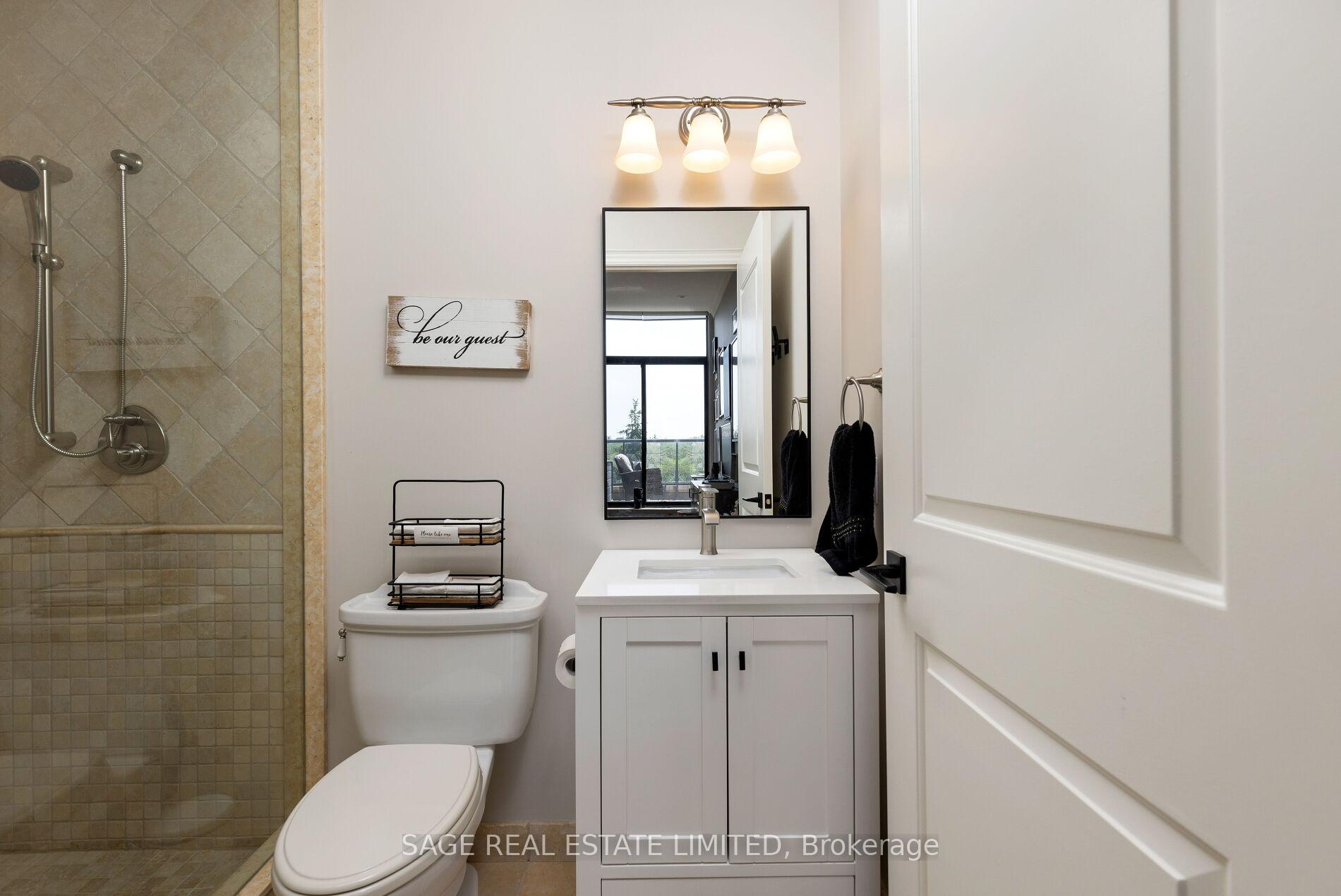 2 Bedrooms Condo at 25 Earlington, Toronto For sale