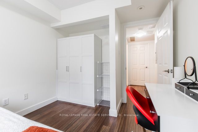 4975 Southampton Drive, #272