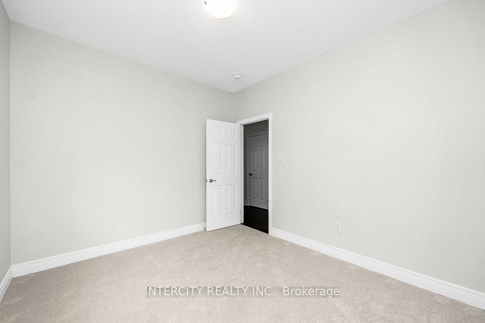 https://trreb-image.ampre.ca/ypKxDw067-dRRunyRQYCqyLa3JAW5d2N6xtPRaxHV9s/rs:fit:960:960/wm:.5:so:0:50:.4/wmsh:10/wmt:PHNwYW4gZm9yZWdyb3VuZD0nd2hpdGUnIGZvbnQ9JzY4Jz5JTlRFUkNJVFkgUkVBTFRZIElOQy4sIEJyb2tlcmFnZTwvc3Bhbj4/L3RycmViL2xpc3RpbmdzLzQwLzc5LzU0LzE0L3AvYjczZDlkMGEtOWRmOS00NTYxLWExYjUtYzBiZGFlMmMxNWNkLmpwZw.jpg