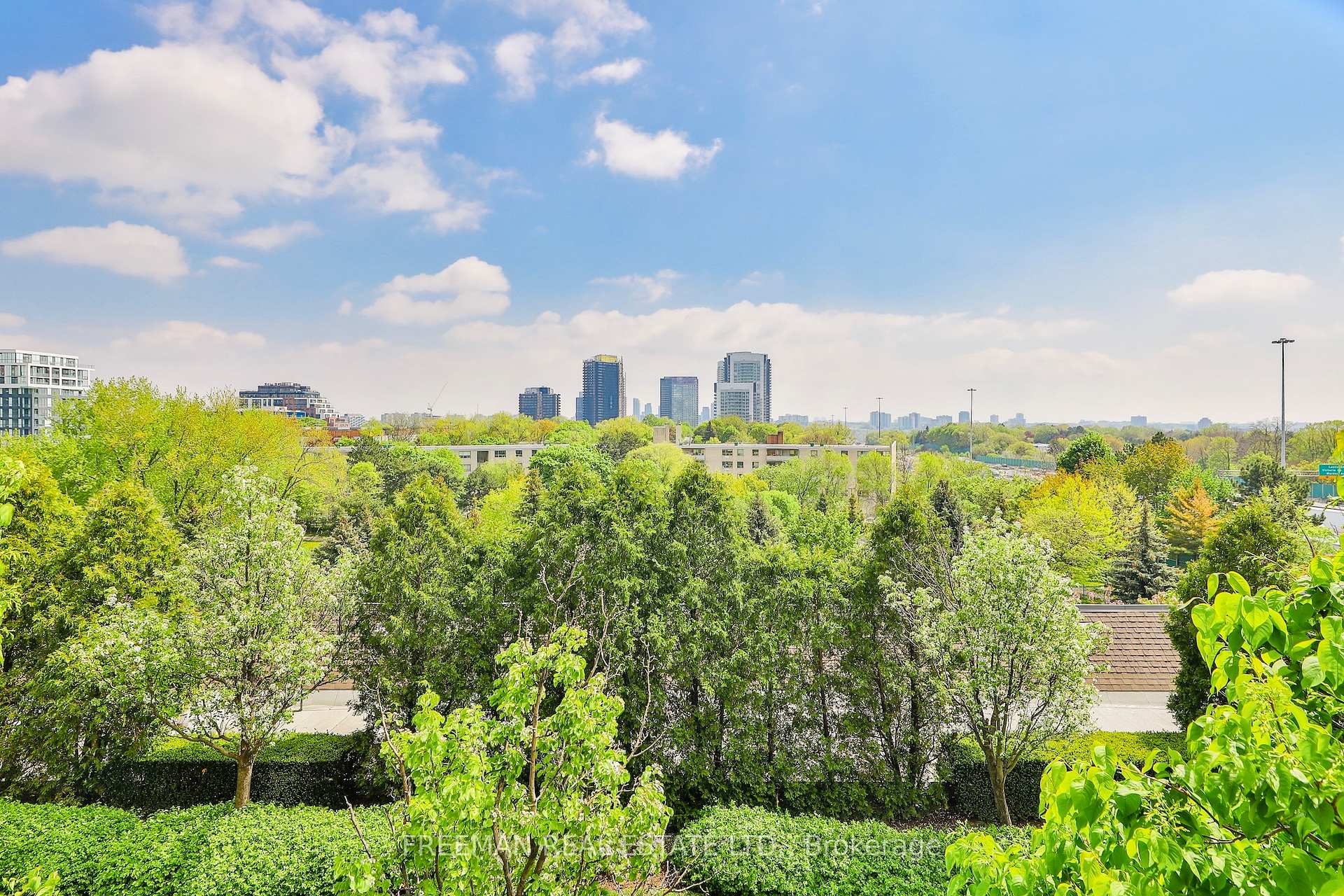 1 Bedroom Condo at 3 Rean Dr, Toronto For sale