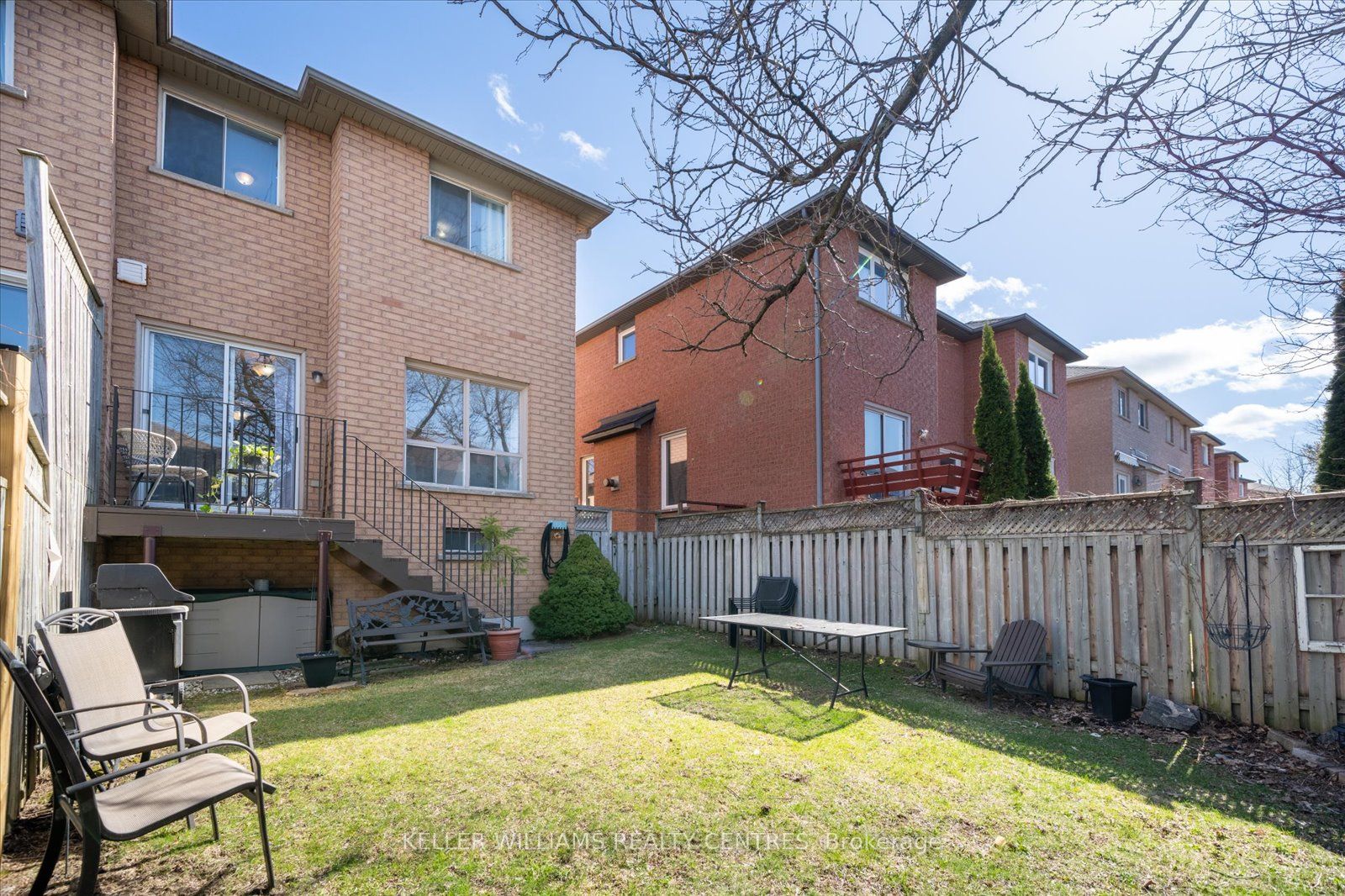 770 Walpole Crescent