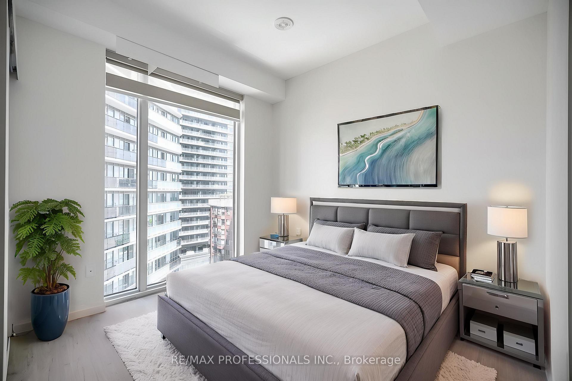 2 Bedrooms Condo at 65 Mutual, Toronto For sale