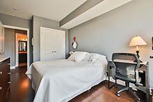 1 Bedroom Condo at 9 Burnhamthorpe, Toronto For sale