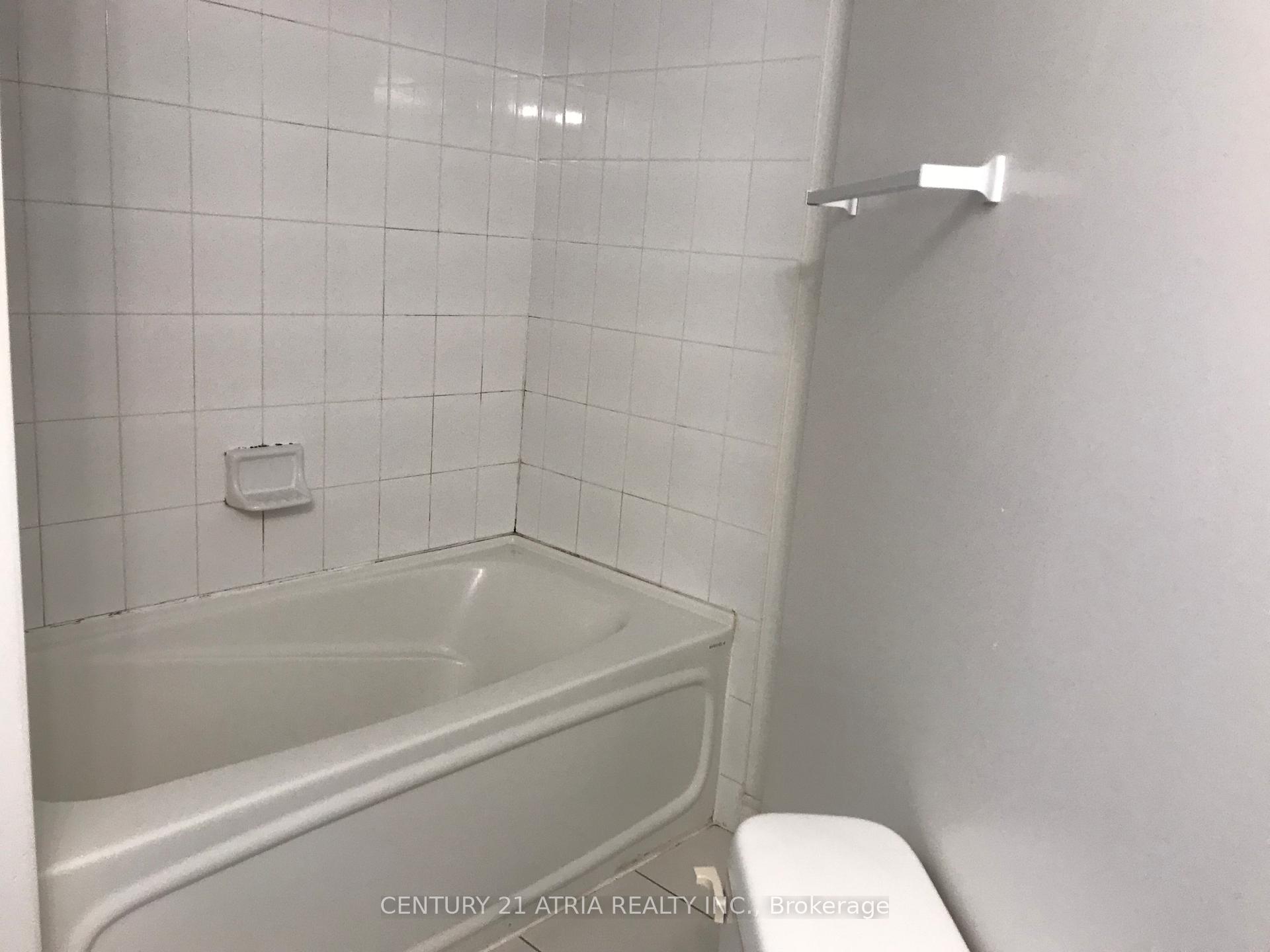 1 Bedroom Condo at 3 Rean, Toronto For sale