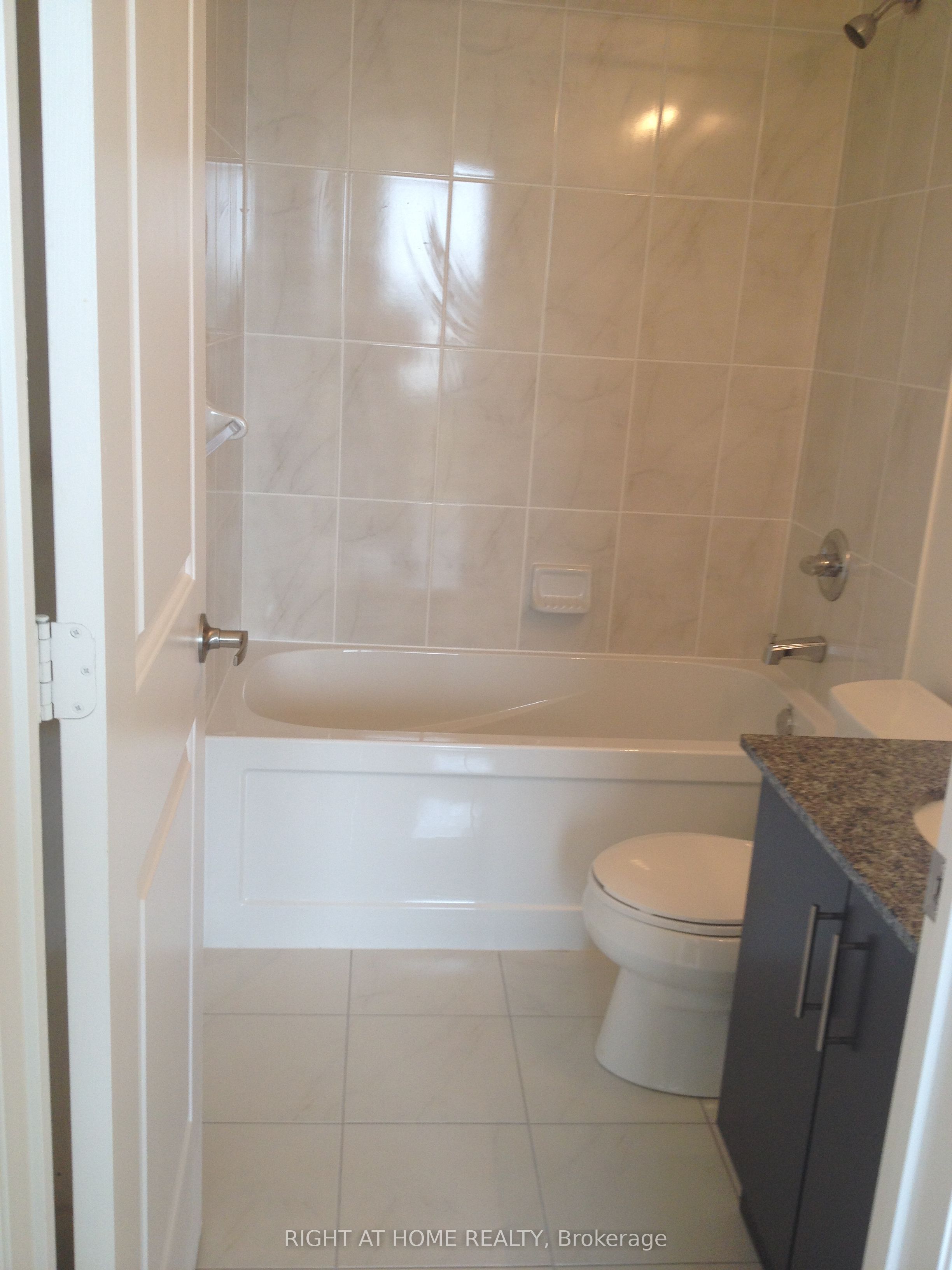 9255 Jane Street, #604