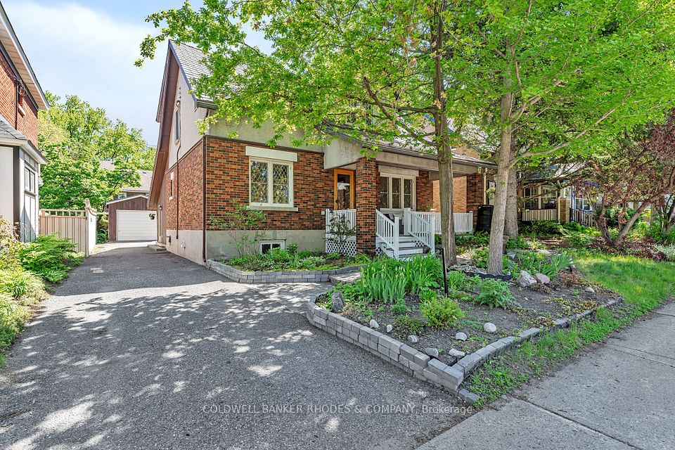 421 Hinton