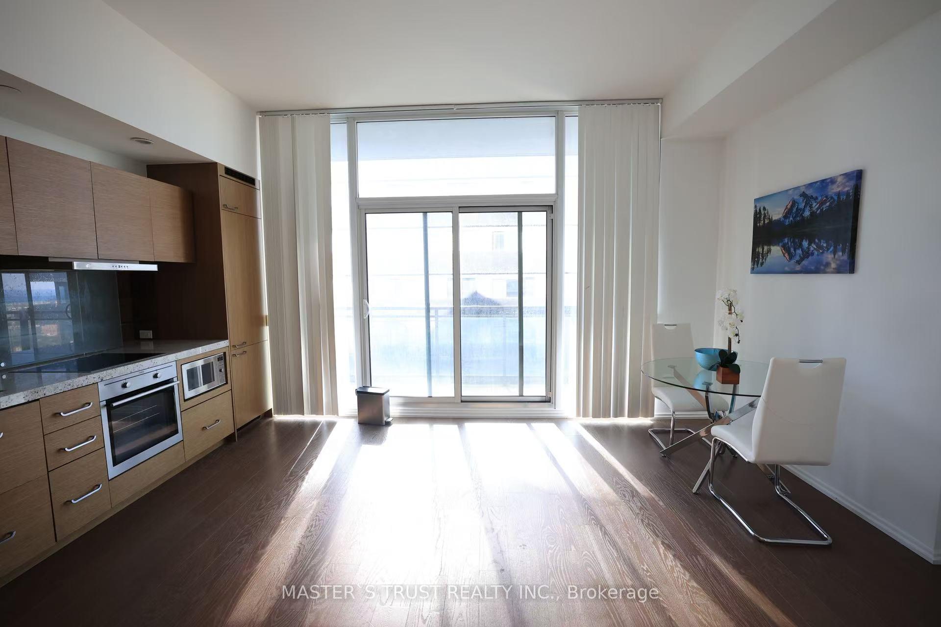2 Bedrooms Condo at 45 Charles, Toronto For sale