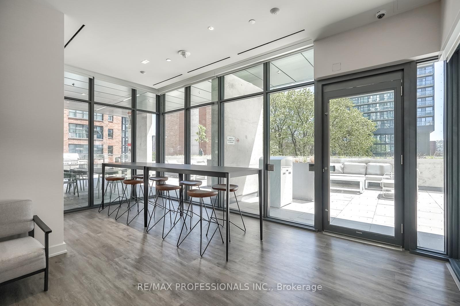 2 Bedrooms Condo at 65 Mutual, Toronto For sale