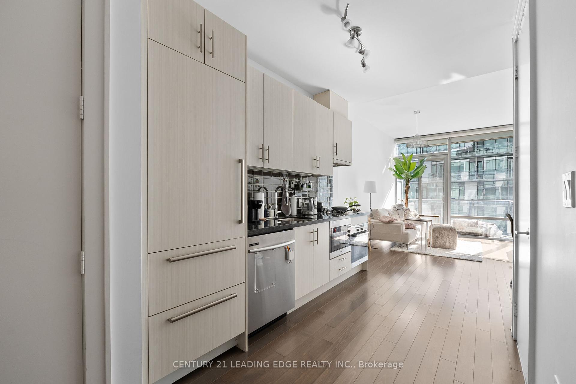 1 Bedroom Condo at 39 Queens, Toronto For sale