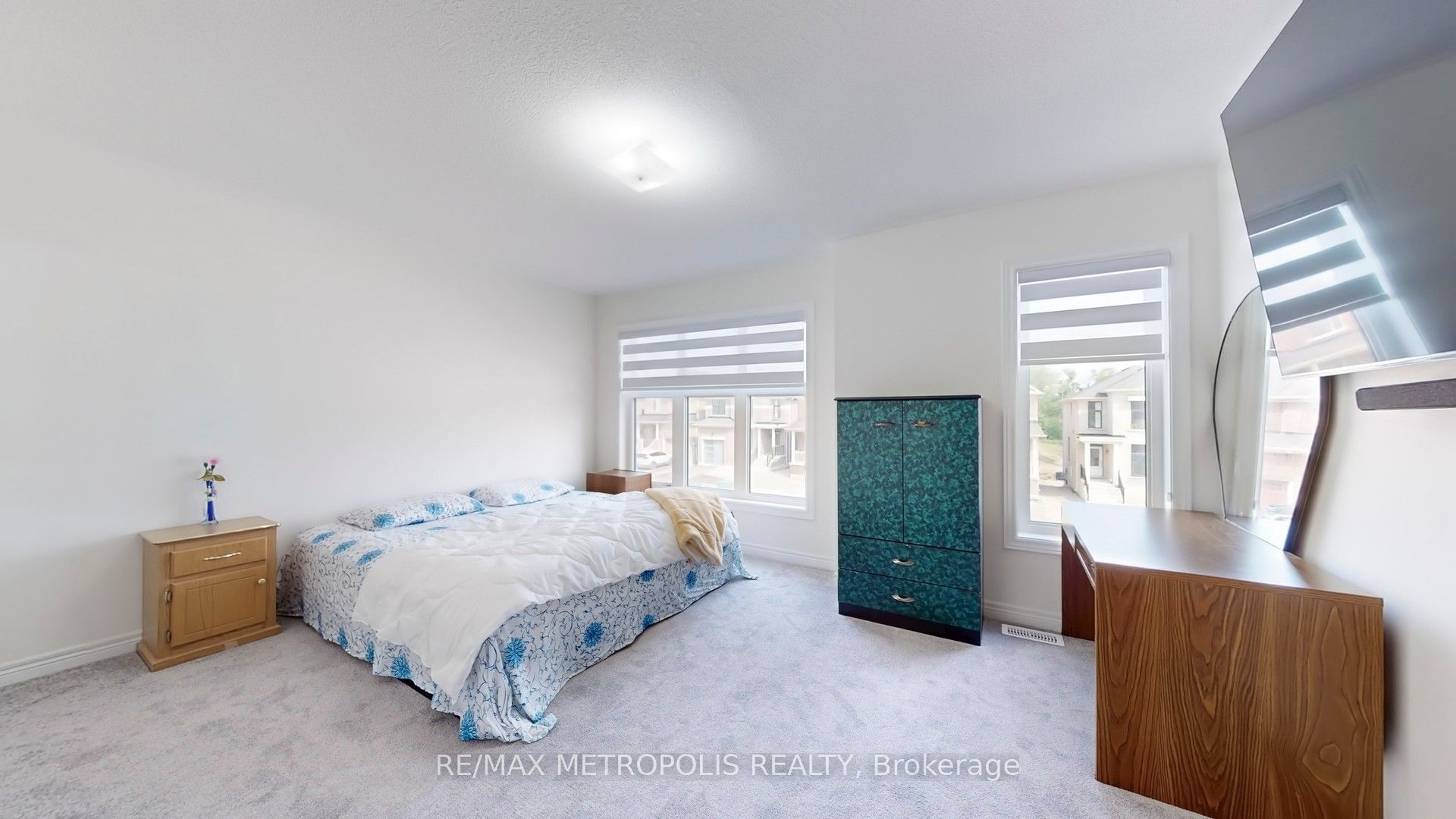 1315 Davis Loop