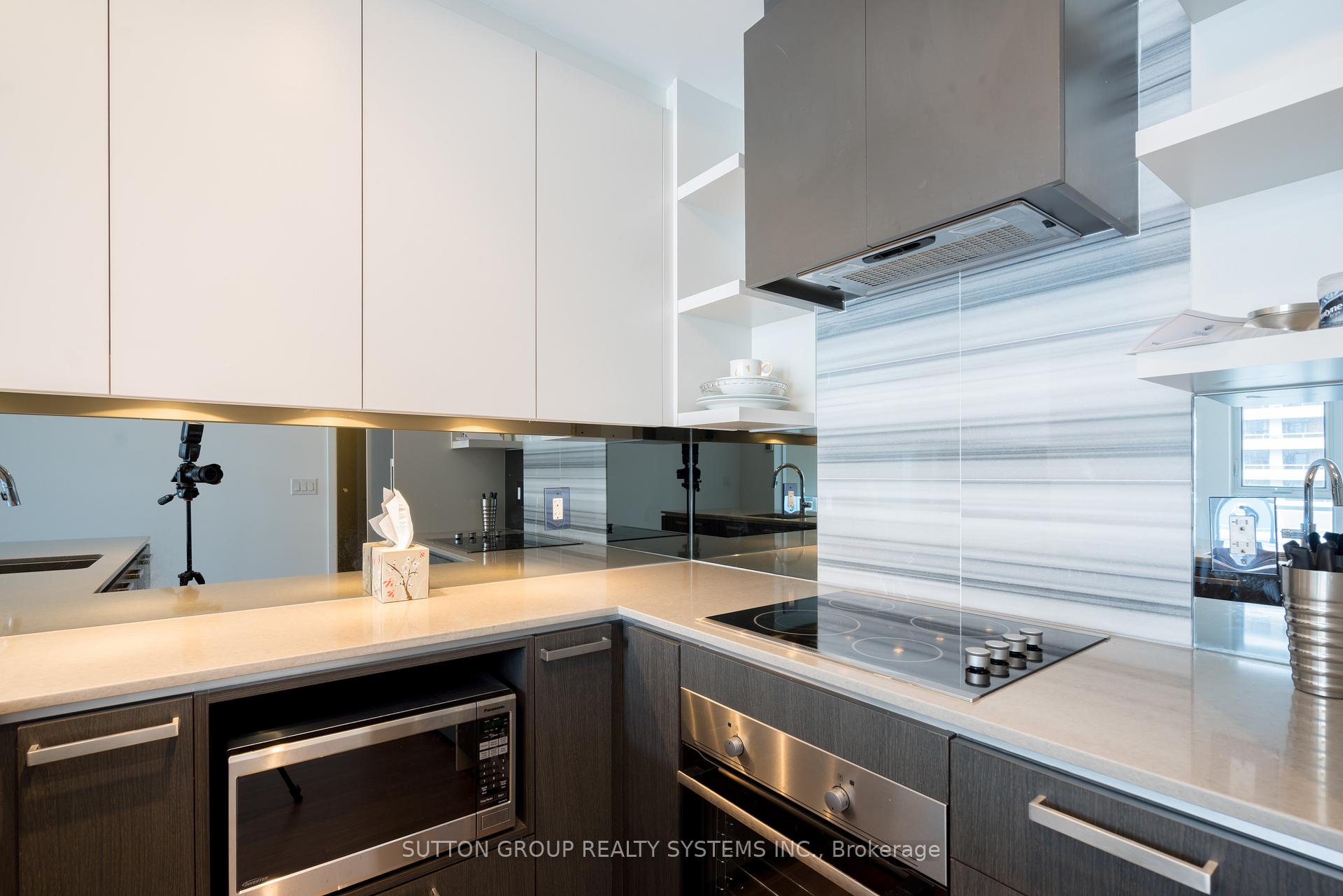 2 Bedrooms Condo at 1830 Bloor, Toronto For sale