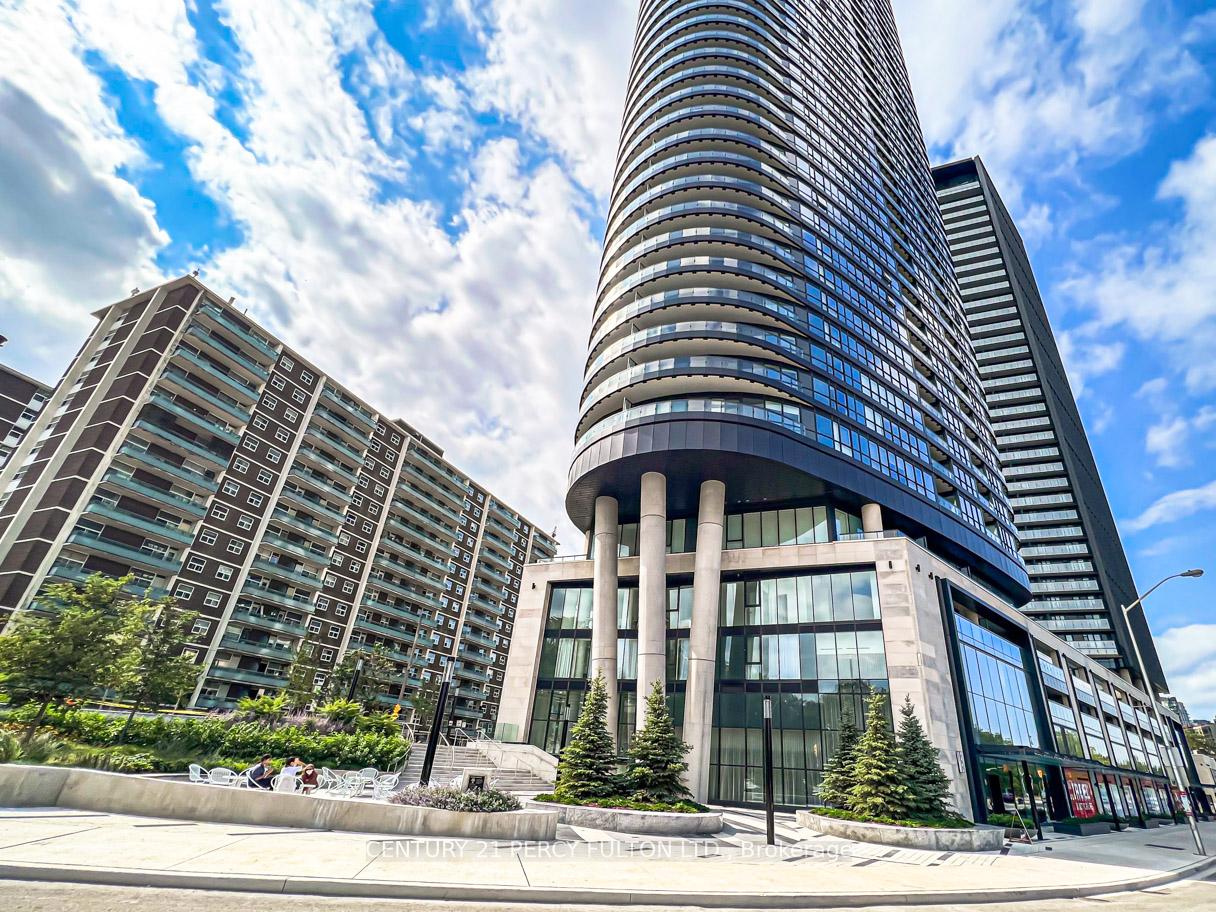 3 Bedrooms Condo at 585 Bloor, Toronto For sale