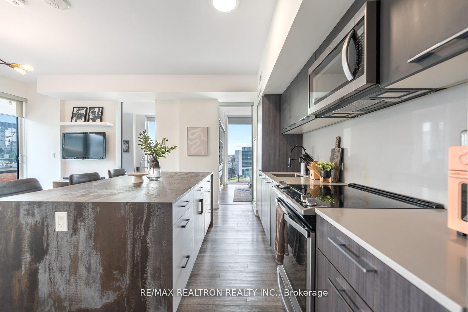 3 Bedrooms Condo at 25 Baseball, Toronto For sale