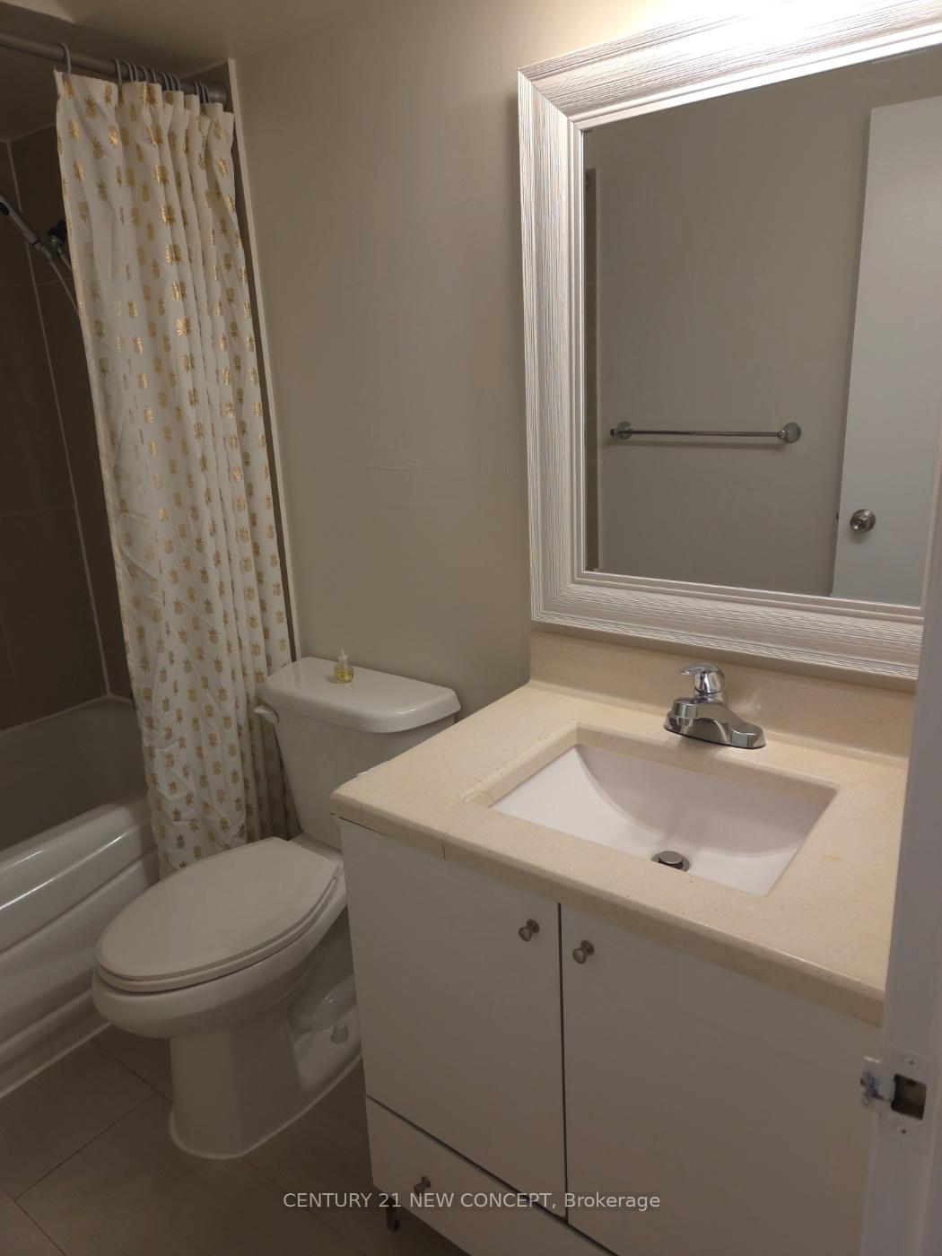 5 Bedrooms Condo at 165 Cherokee, Toronto For sale