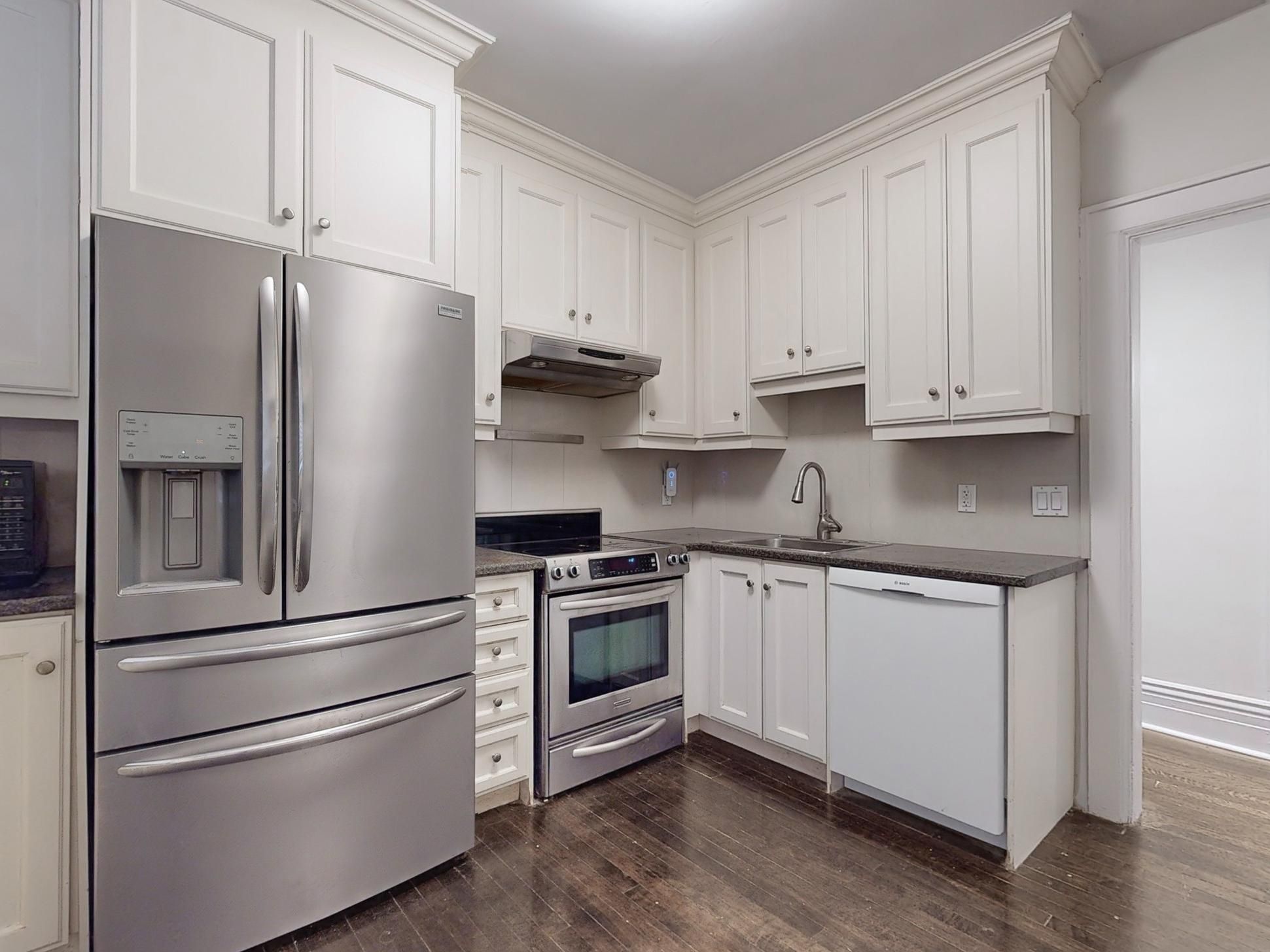 196 Glen Road S 1